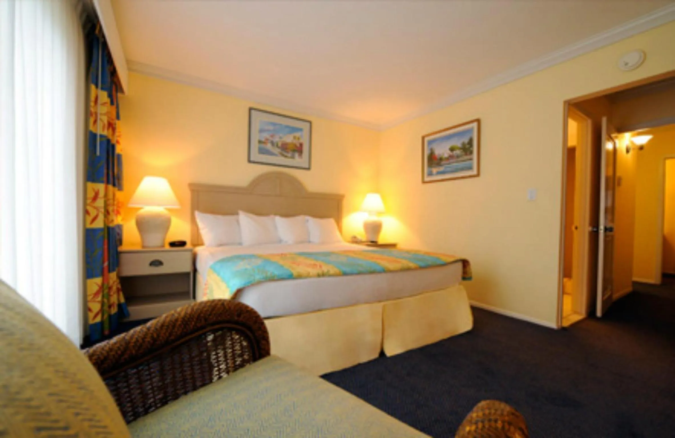 Bedroom, Bed in Bay View Suites Paradise Island