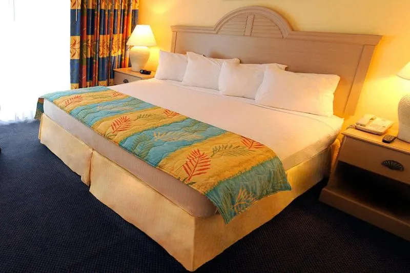 Bed in Bay View Suites Paradise Island