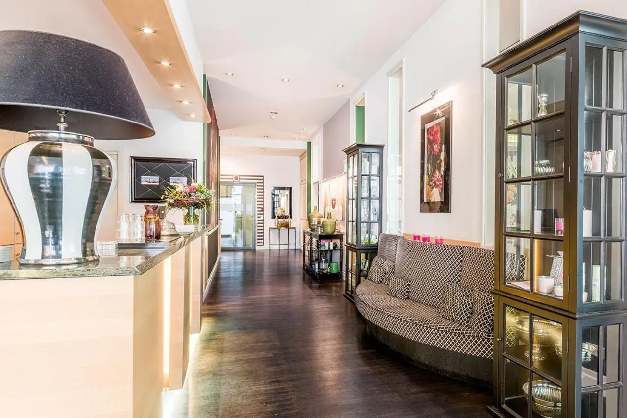 Lobby or reception in Hotel Goliath am Dom