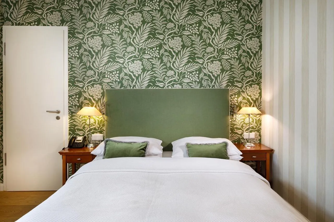 Photo of the whole room, Bed in Hotel Goliath am Dom