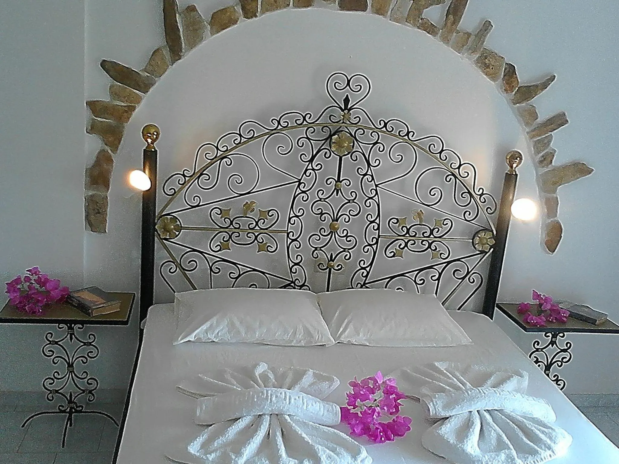 Bedroom, Bed in Angelika