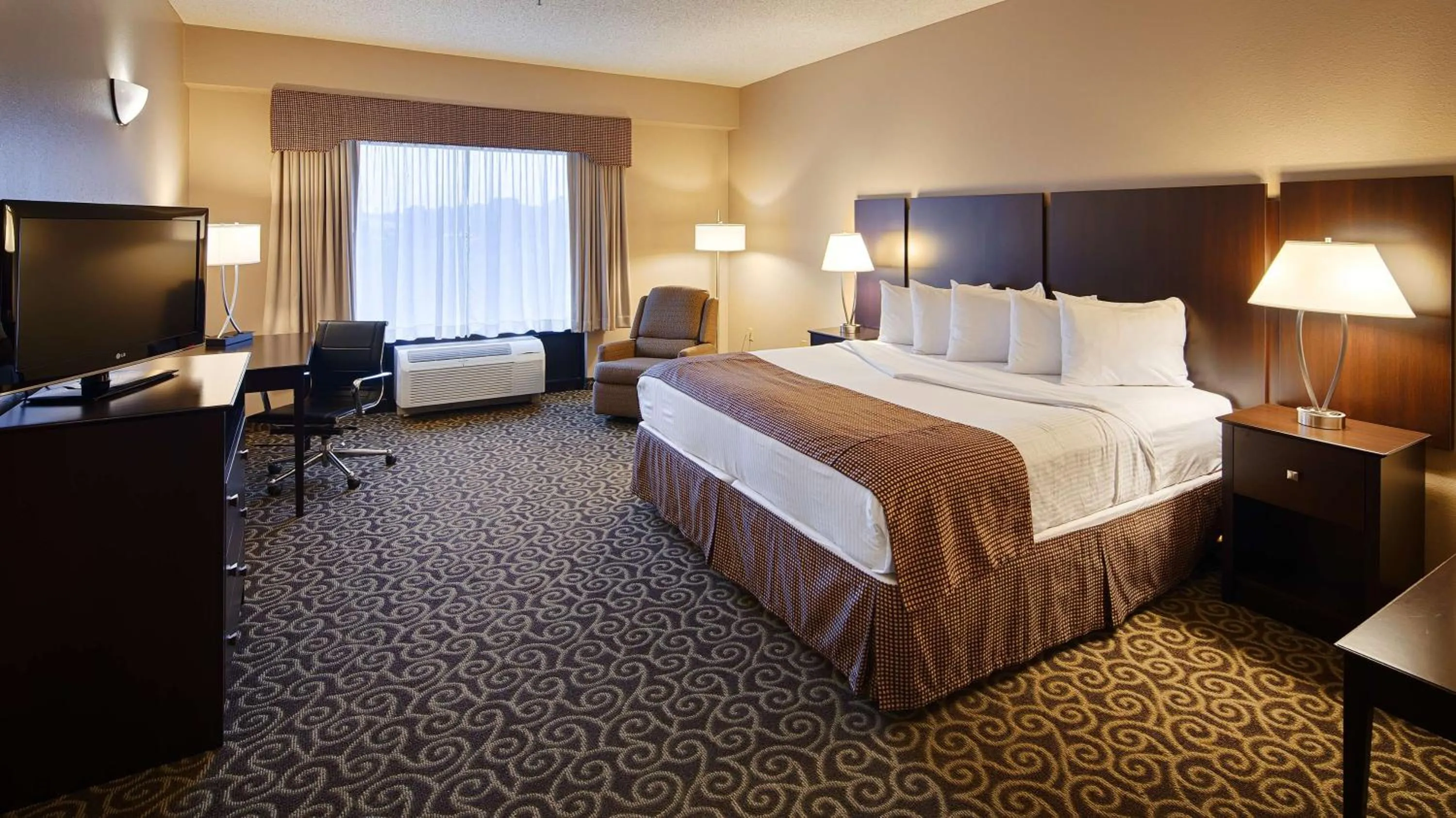 Photo of the whole room in Inn at Coushatta