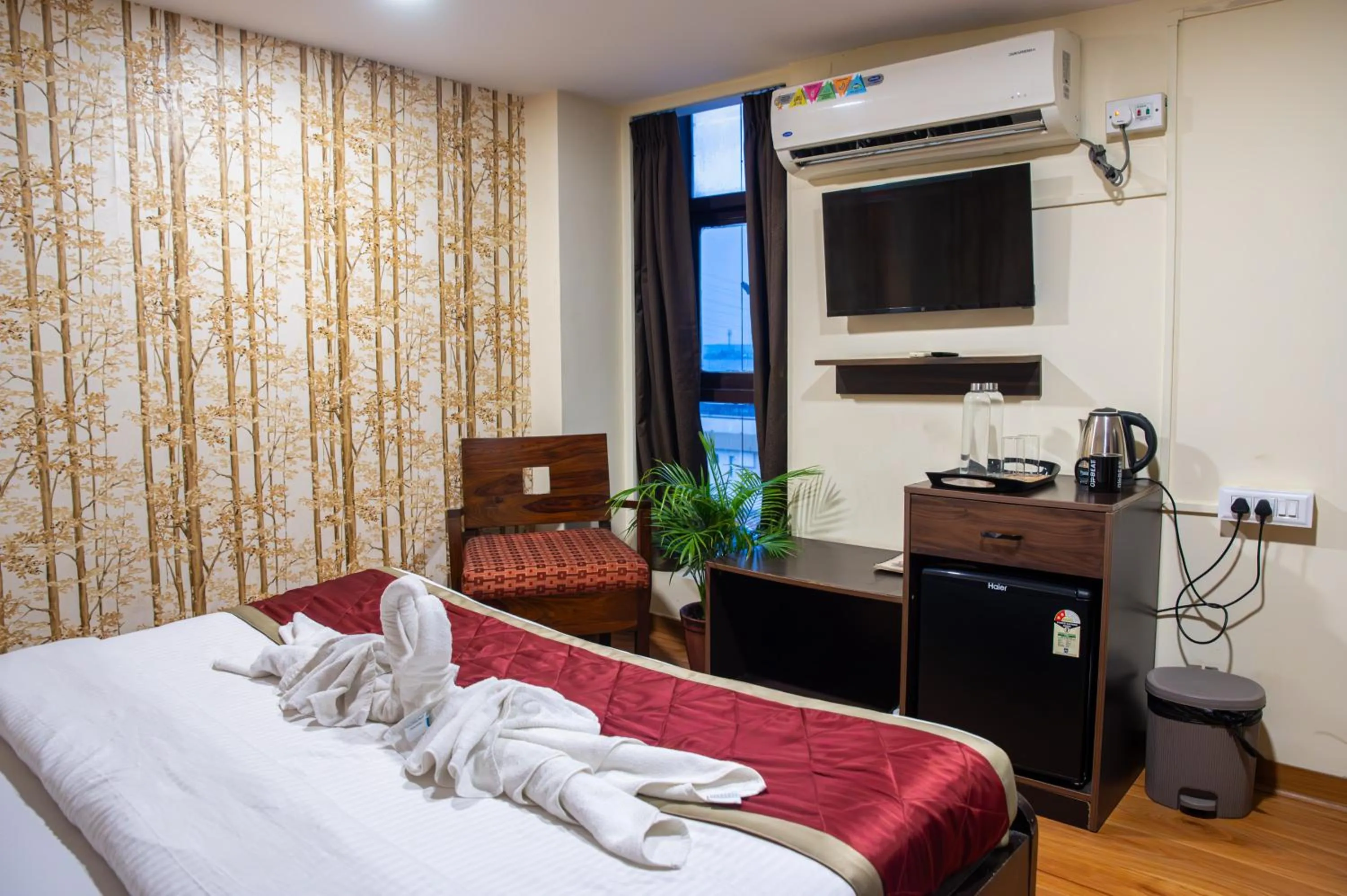 Bedroom, Bed in Offbeat CCU