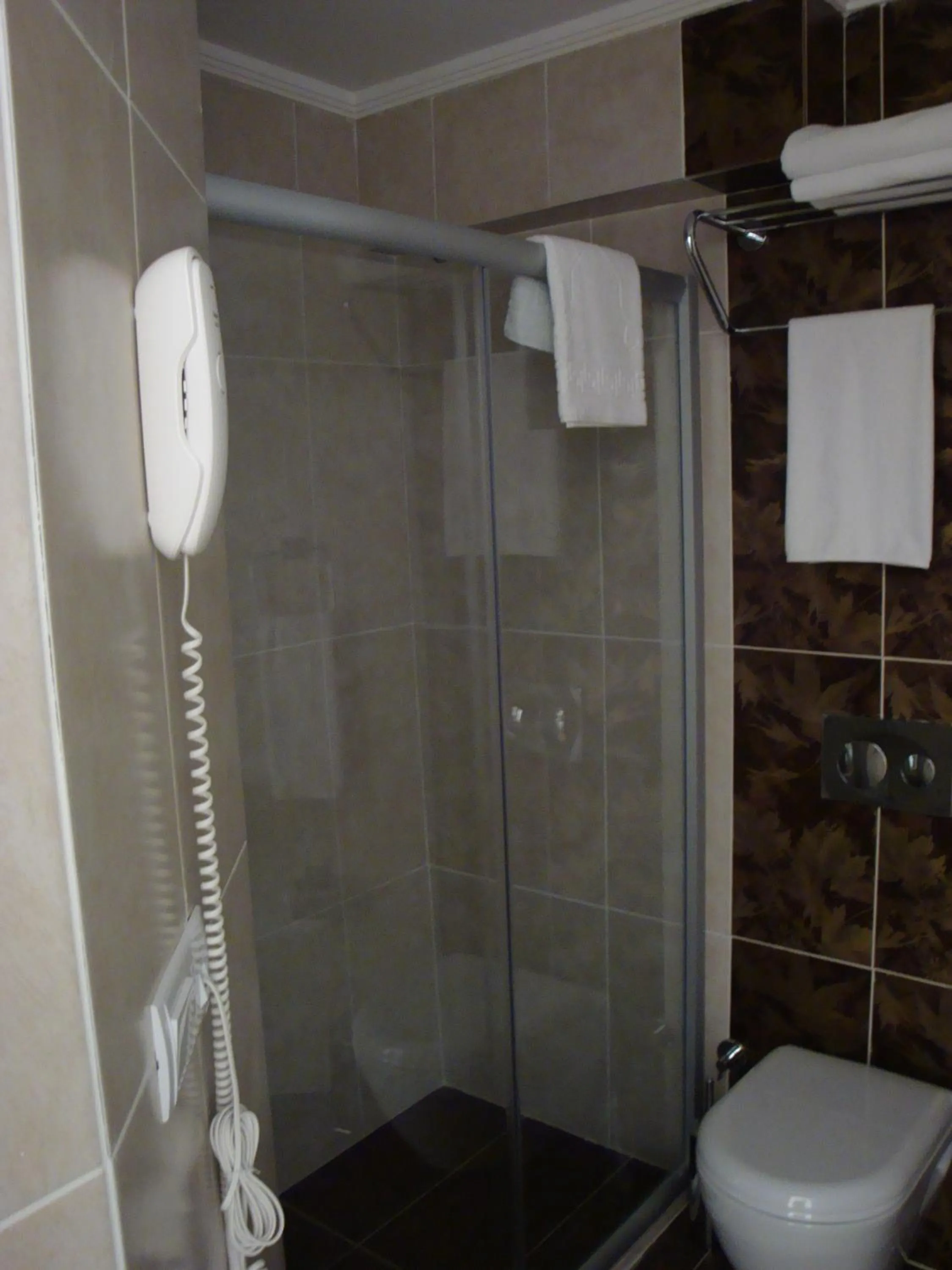 Shower in Hotel Coliseum