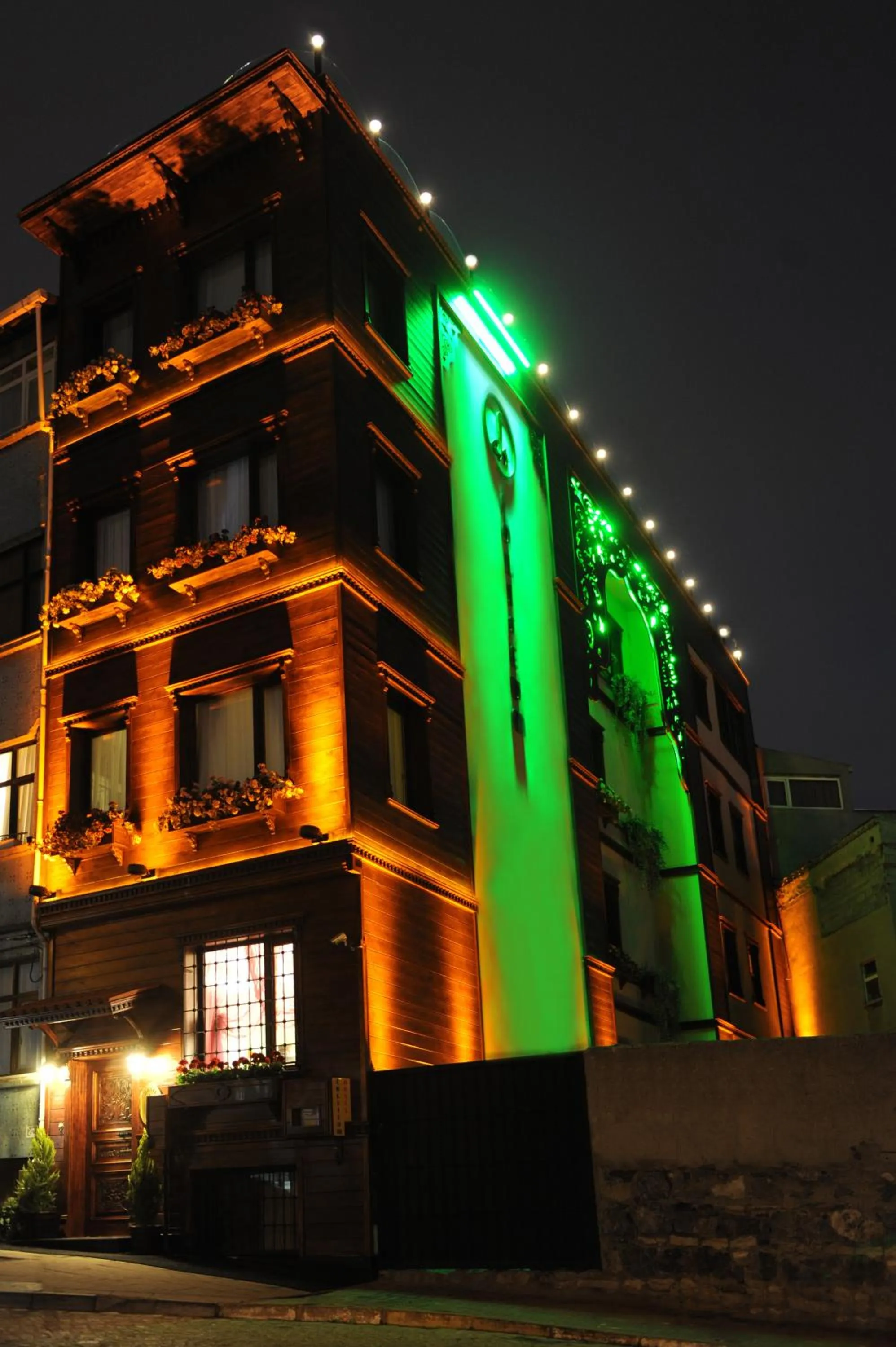 Facade/entrance in Hotel Coliseum