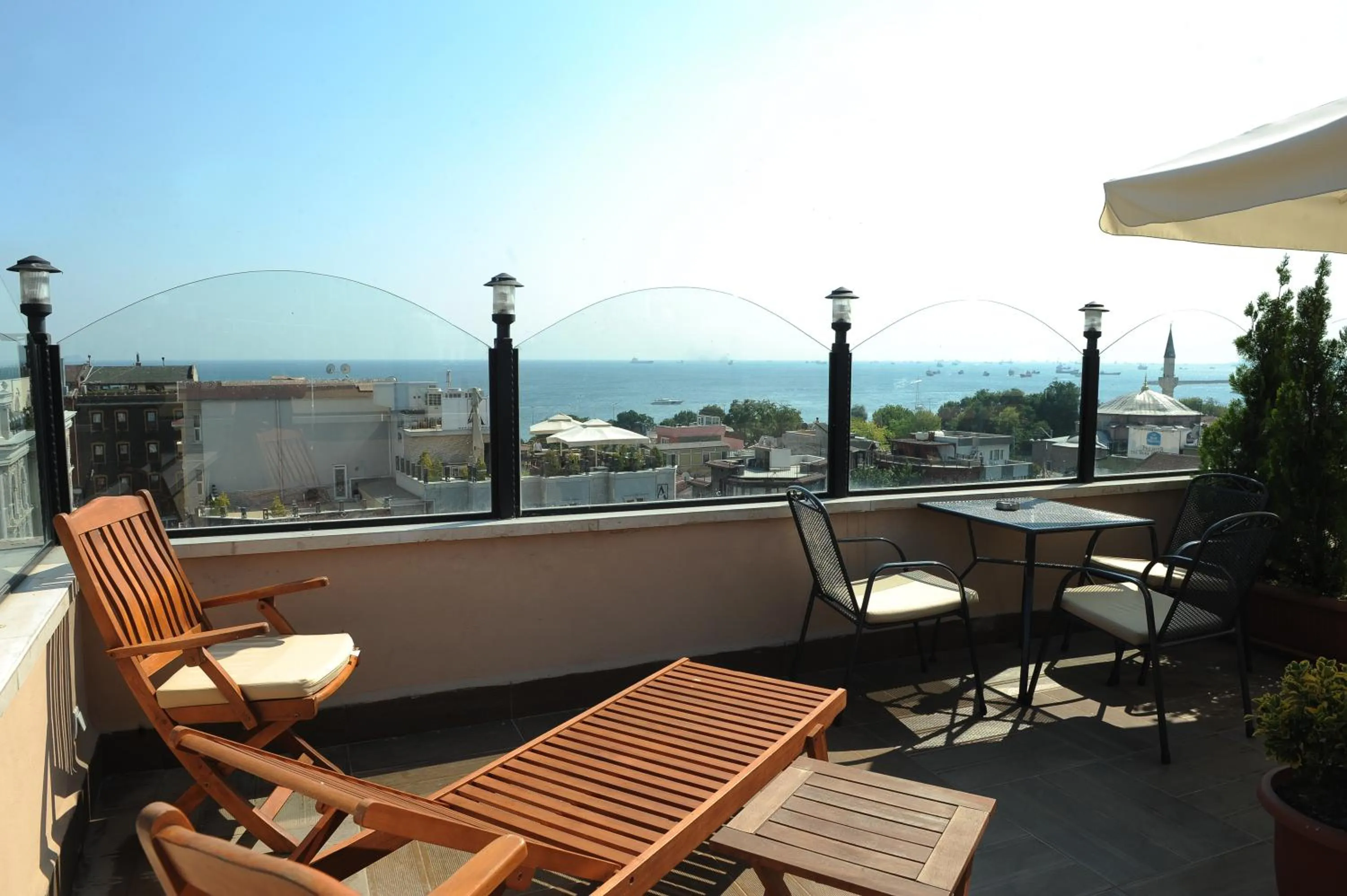 Day in Hotel Coliseum