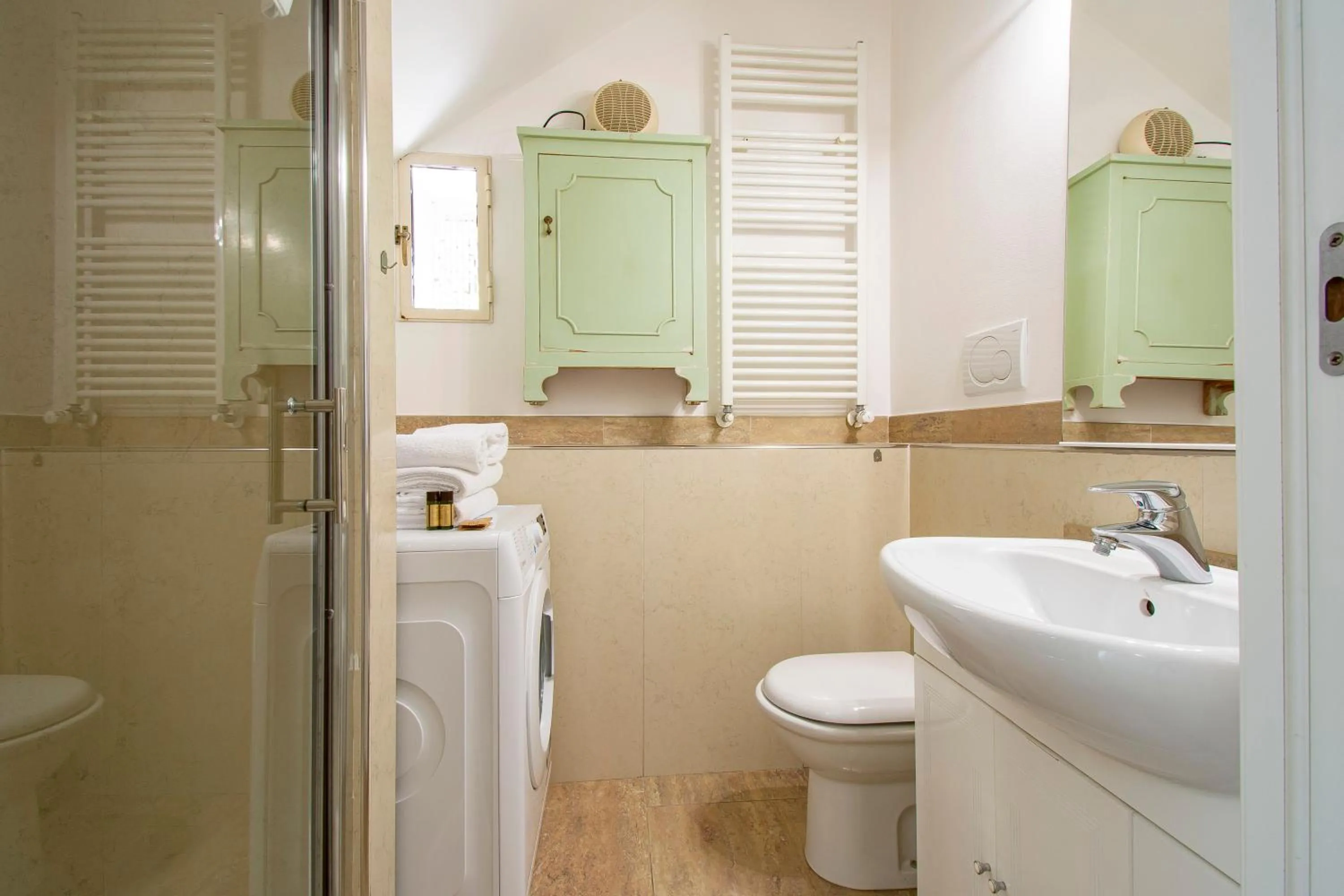 Bathroom in Gourmet B&B Villa Landucci
