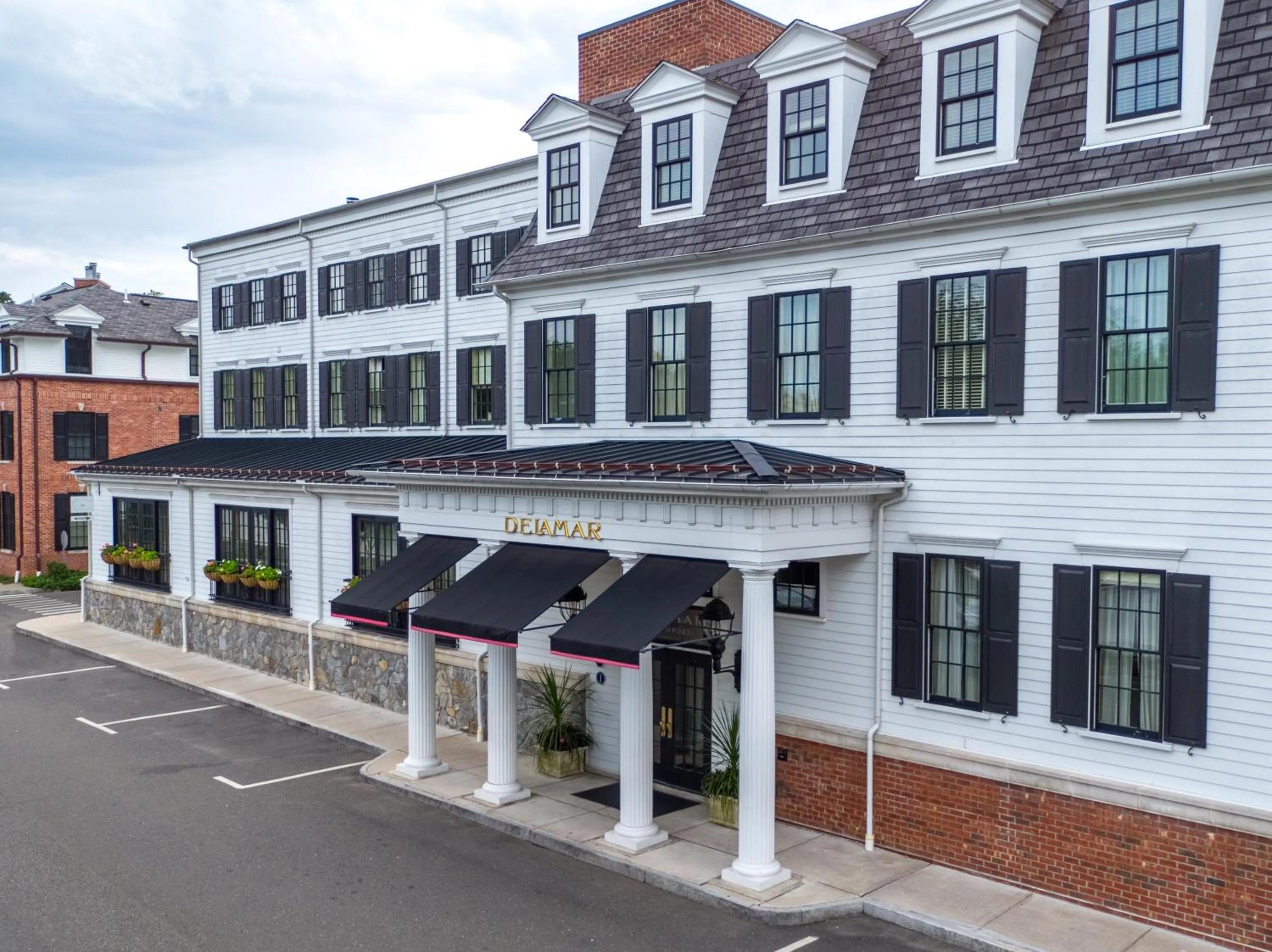 Property building in Delamar Southport