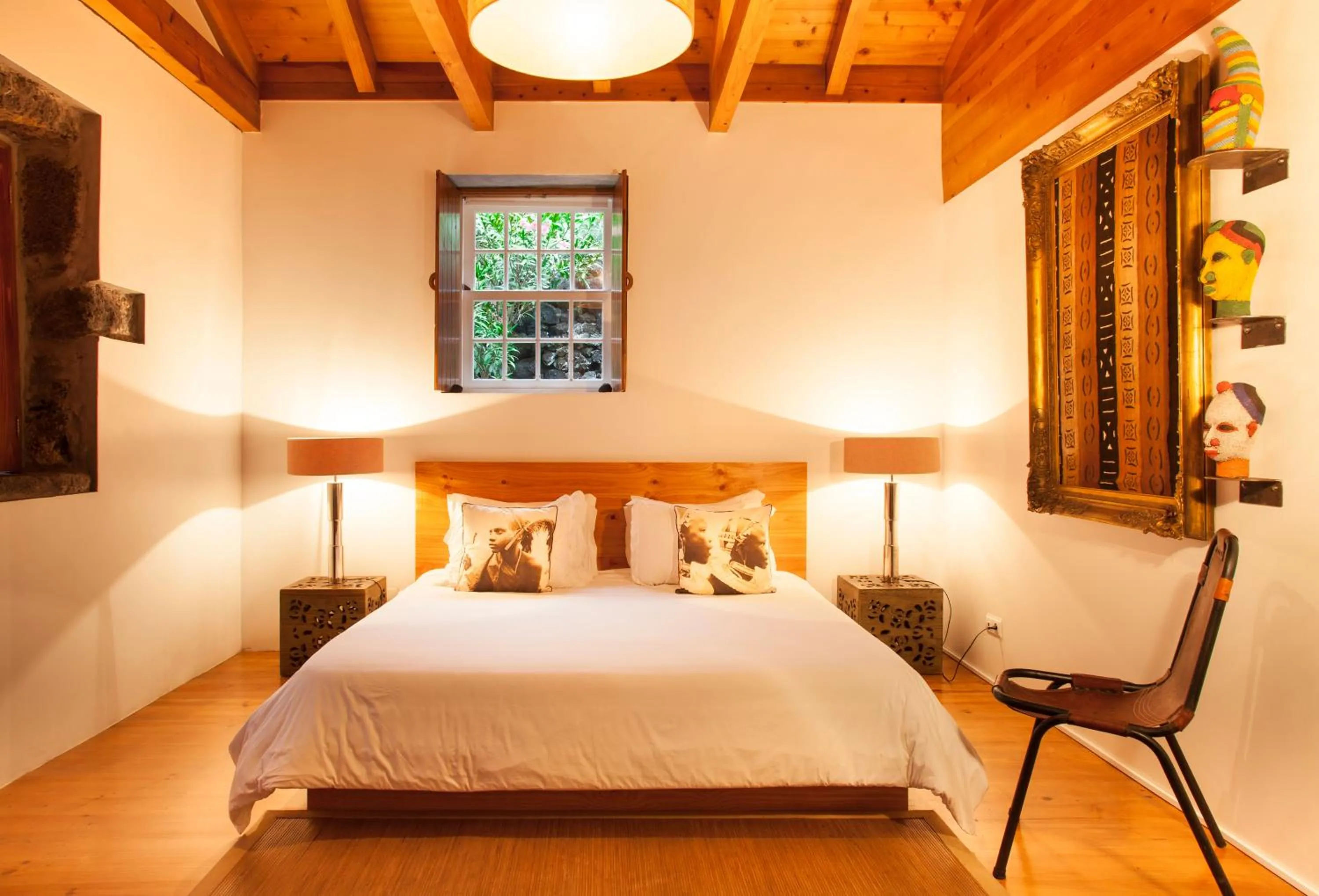 Photo of the whole room, Bed in Pocinhobay