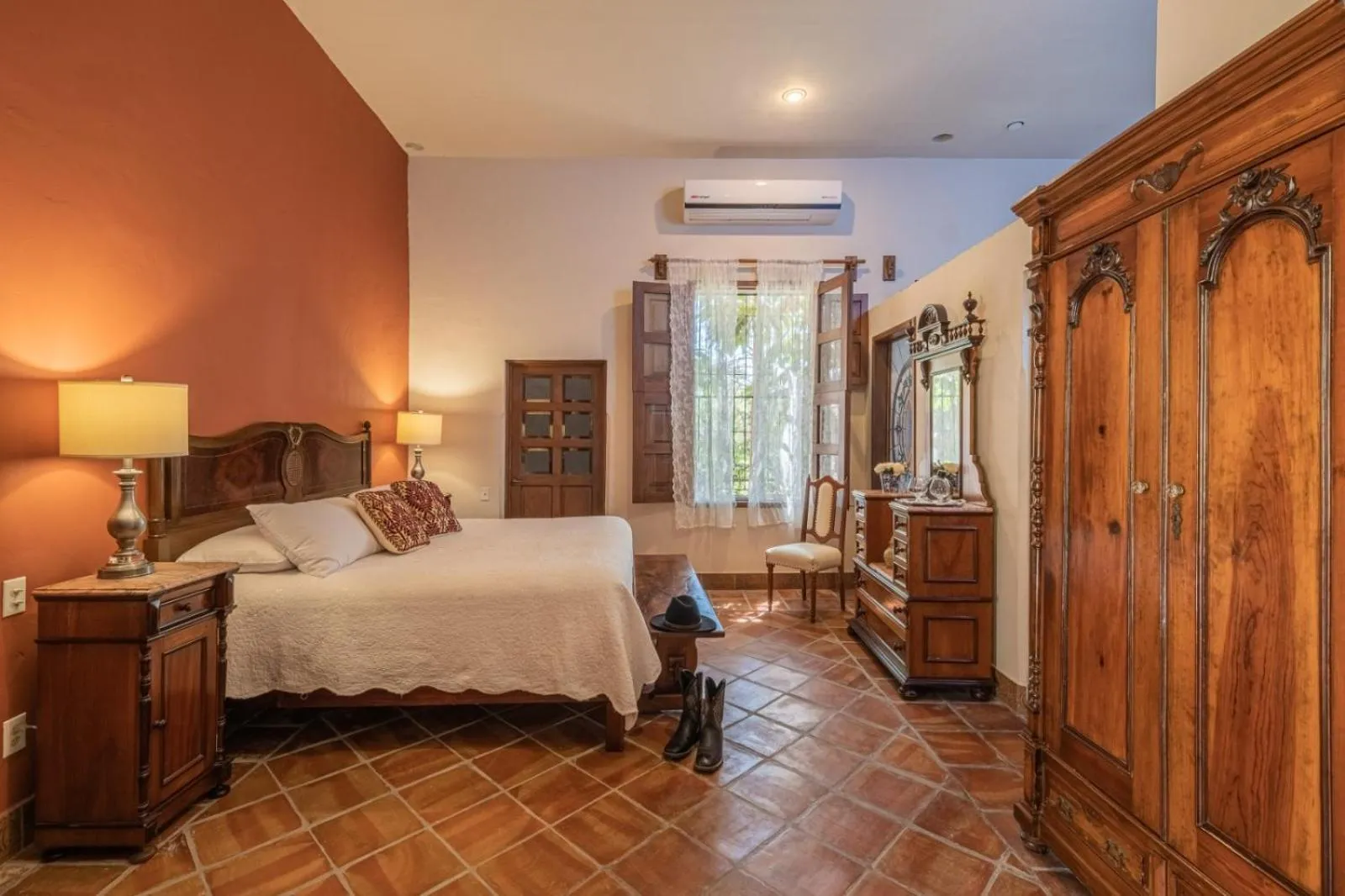 Photo of the whole room, Bed in Hacienda Labor de Rivera Hotel Boutique & Eventos