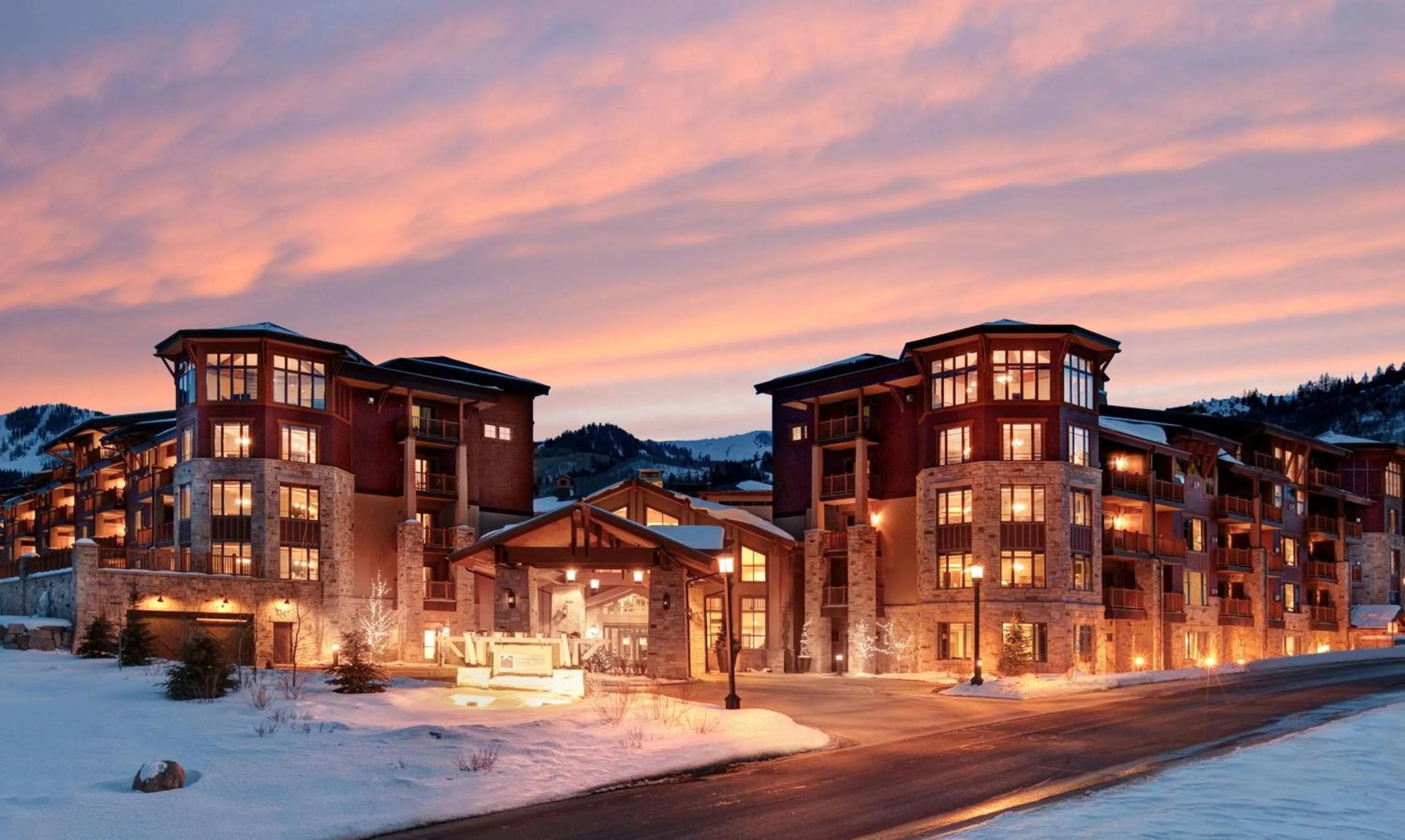 Property building in Hilton Grand Vacations Club Sunrise Lodge Park City