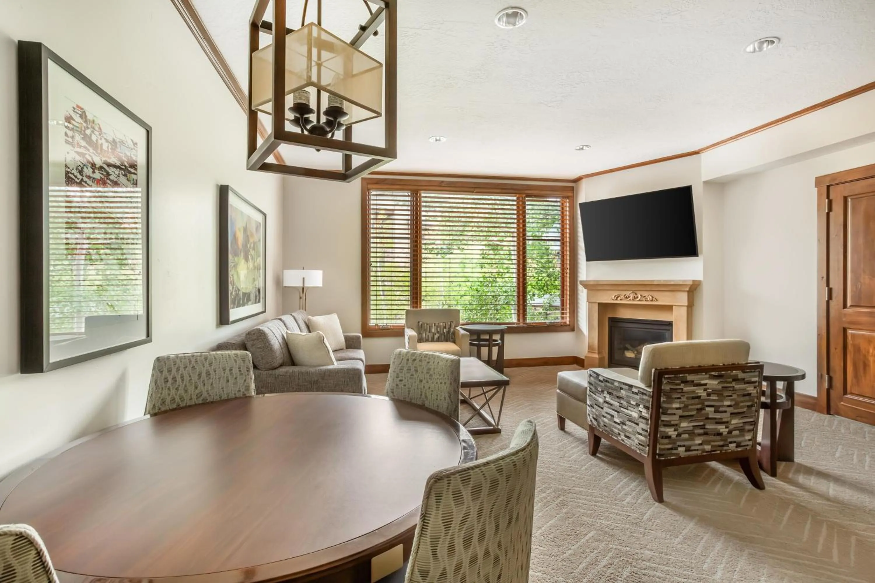 Living room in Hilton Grand Vacations Club Sunrise Lodge Park City