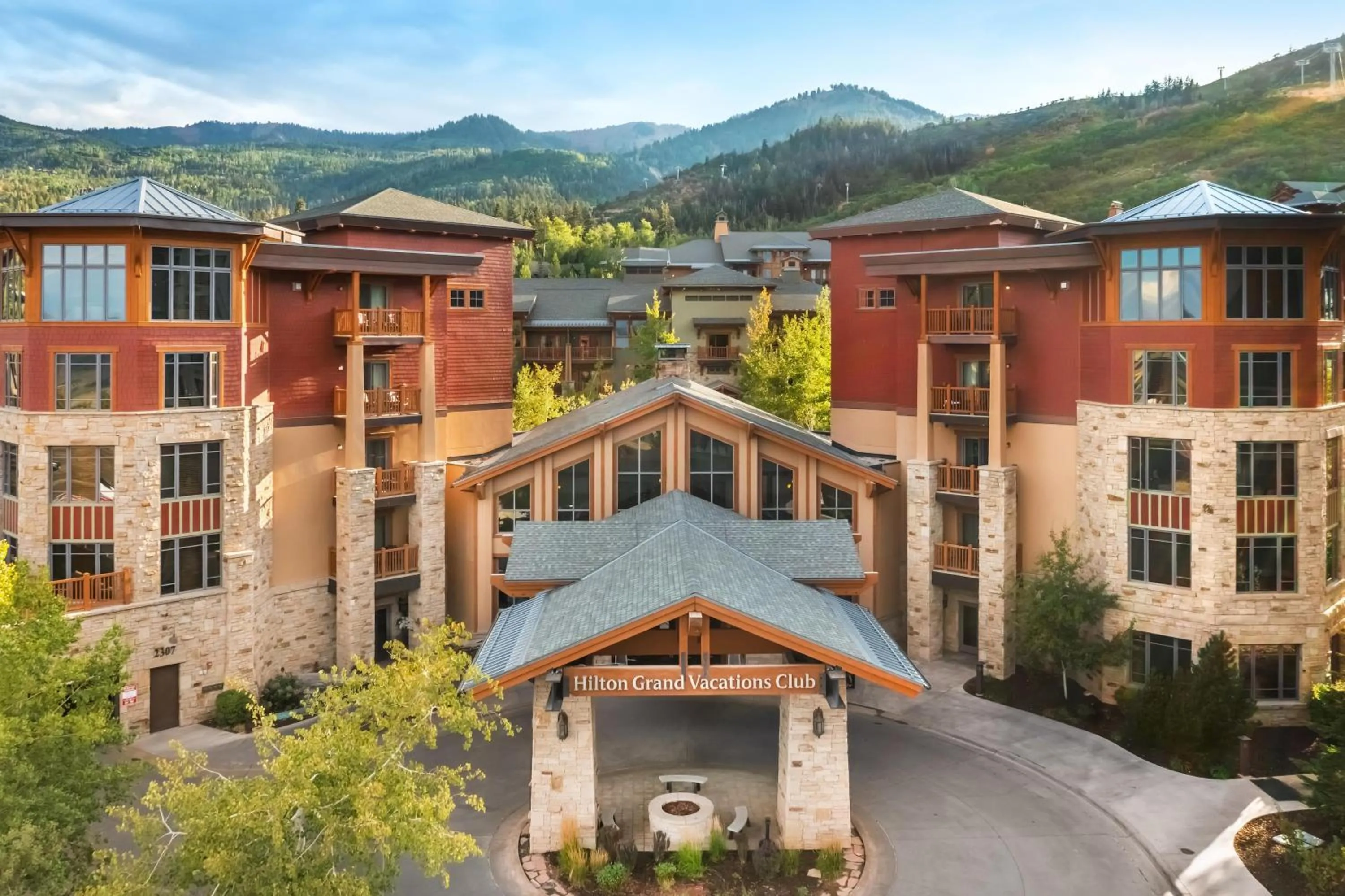 Property building in Hilton Grand Vacations Club Sunrise Lodge Park City