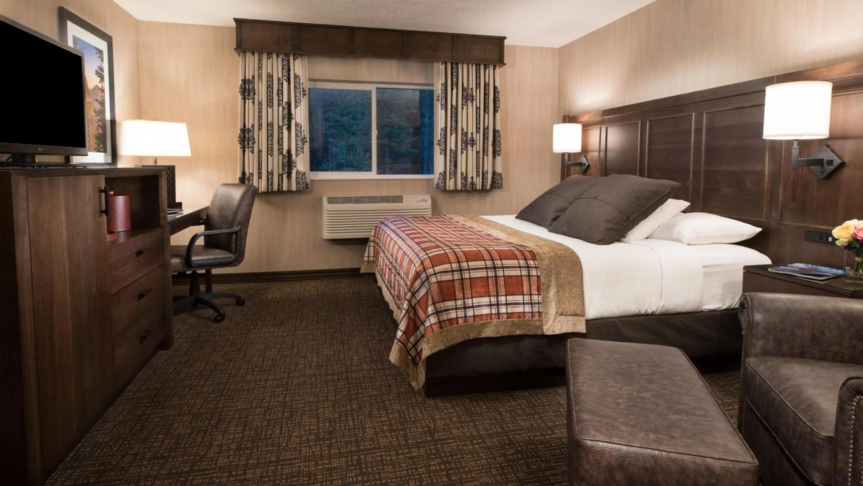 Bed in Best Western Plus Flathead Lake Inn and Suites