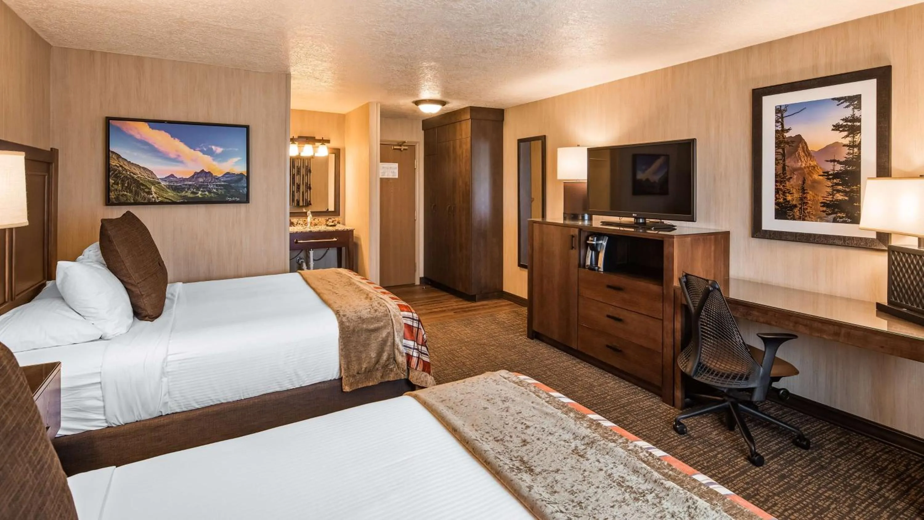 Photo of the whole room, Bed in Best Western Plus Flathead Lake Inn and Suites