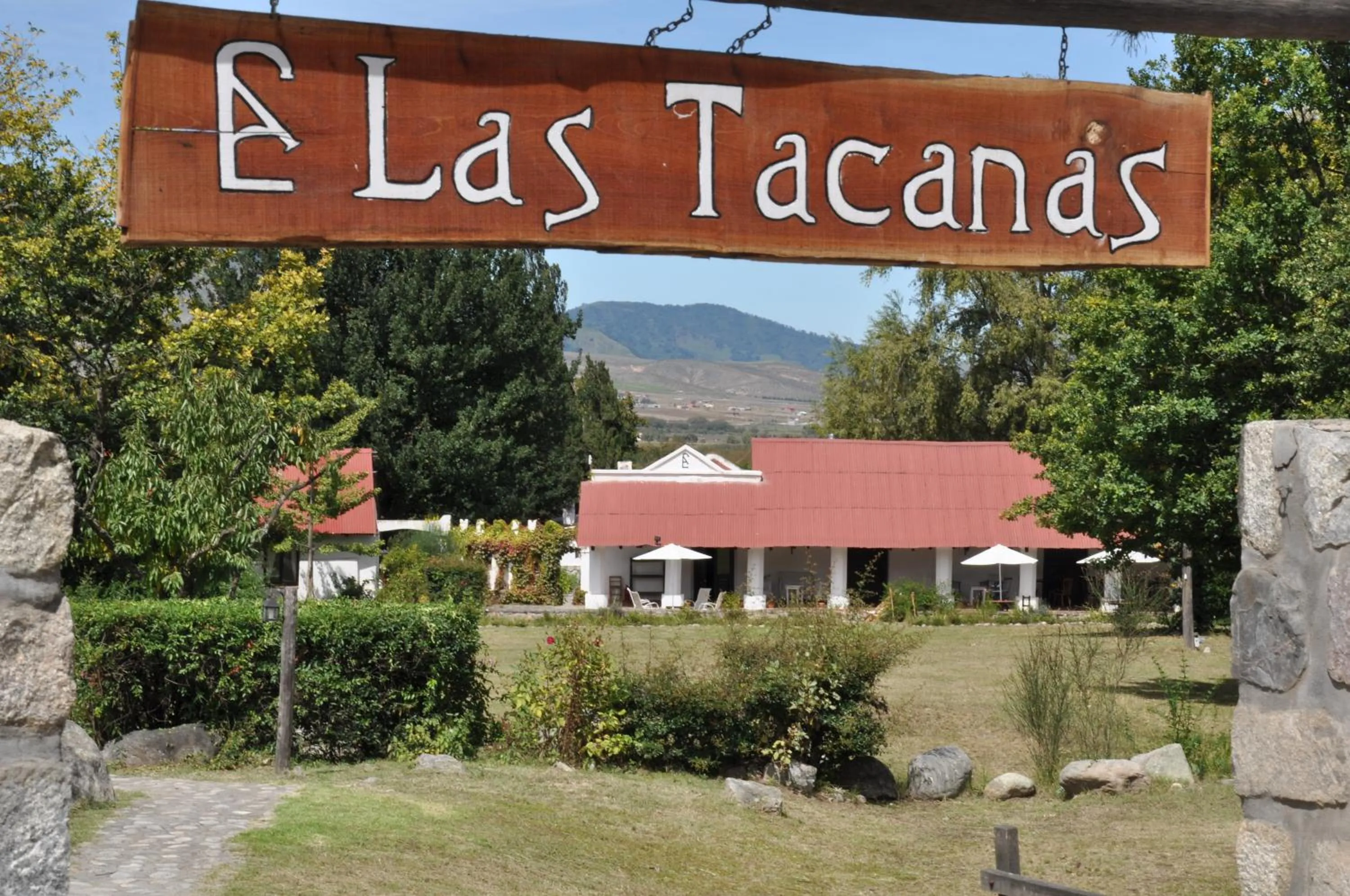Facade/entrance in Estancia Las Tacanas