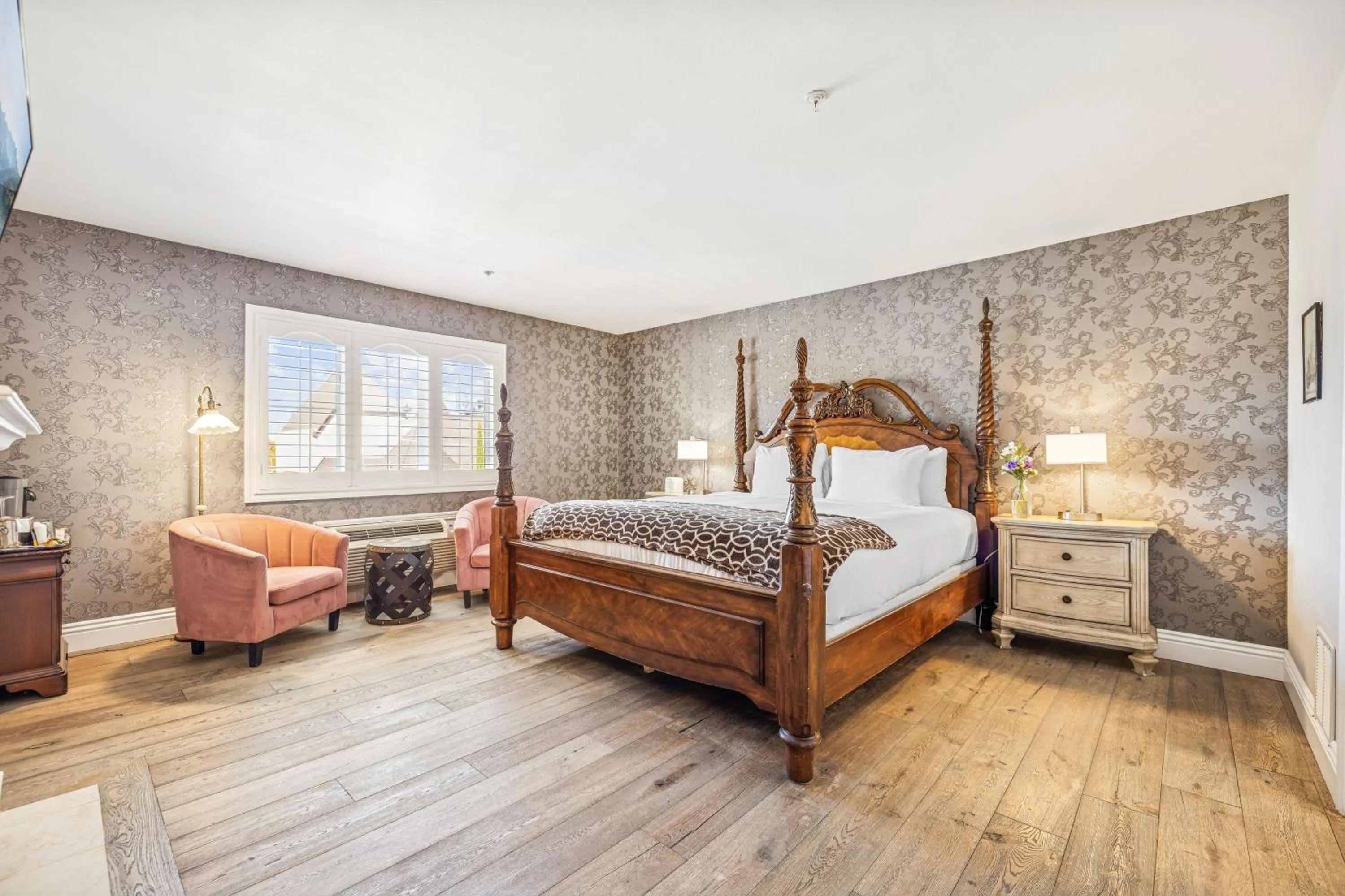 Bed in Mirabelle Inn