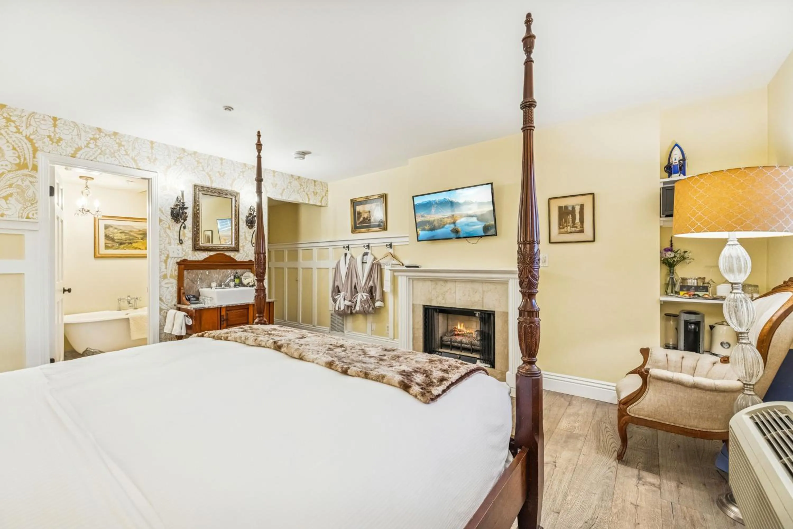 Bed in Mirabelle Inn