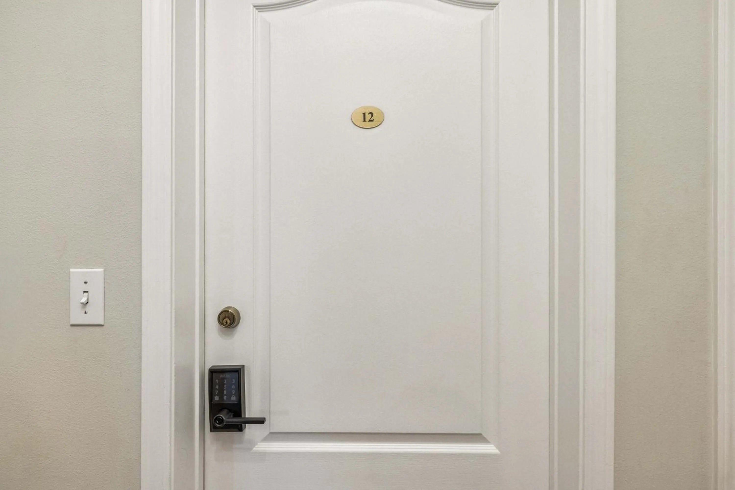 Facade/entrance in Mirabelle Inn