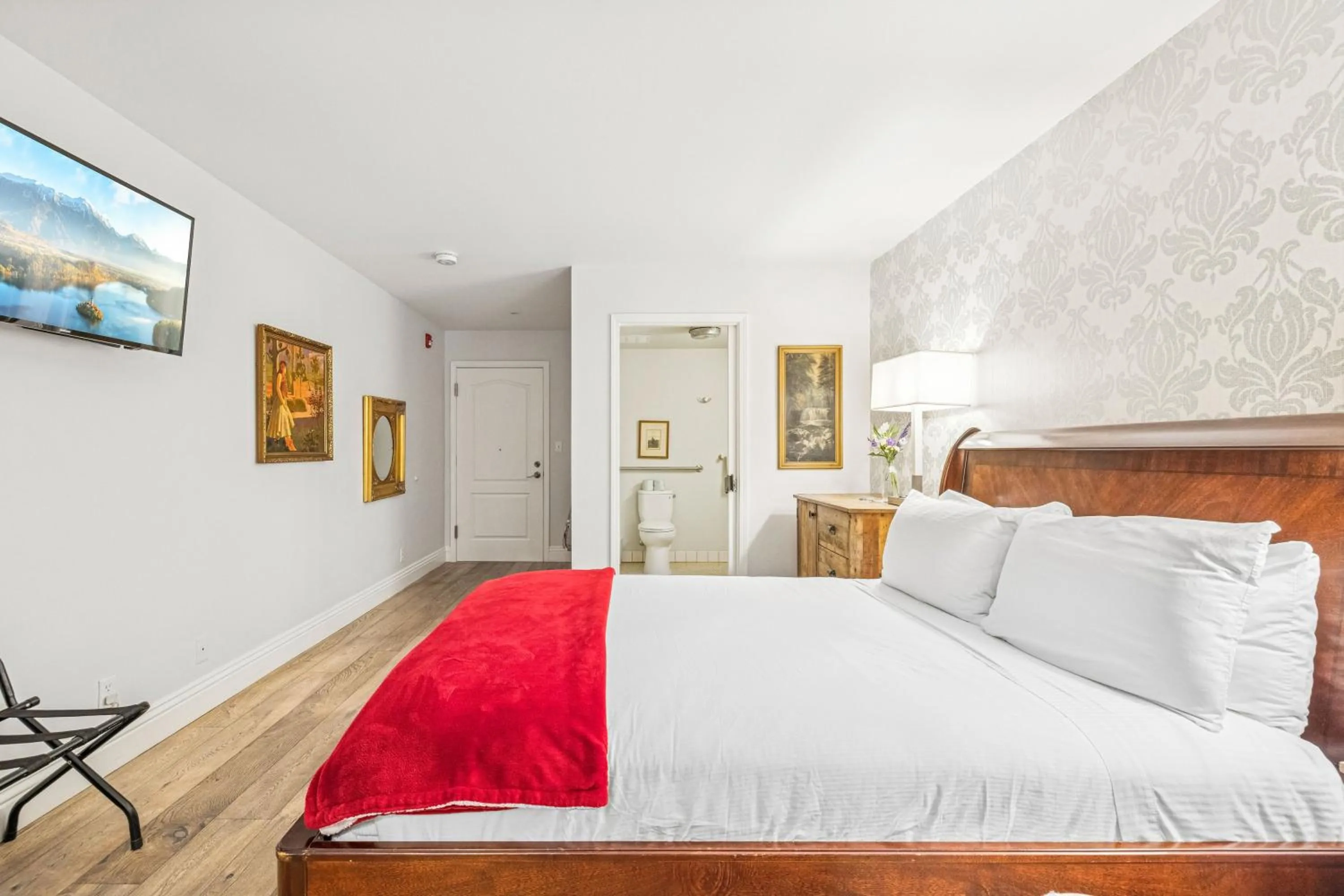 Bed in Mirabelle Inn