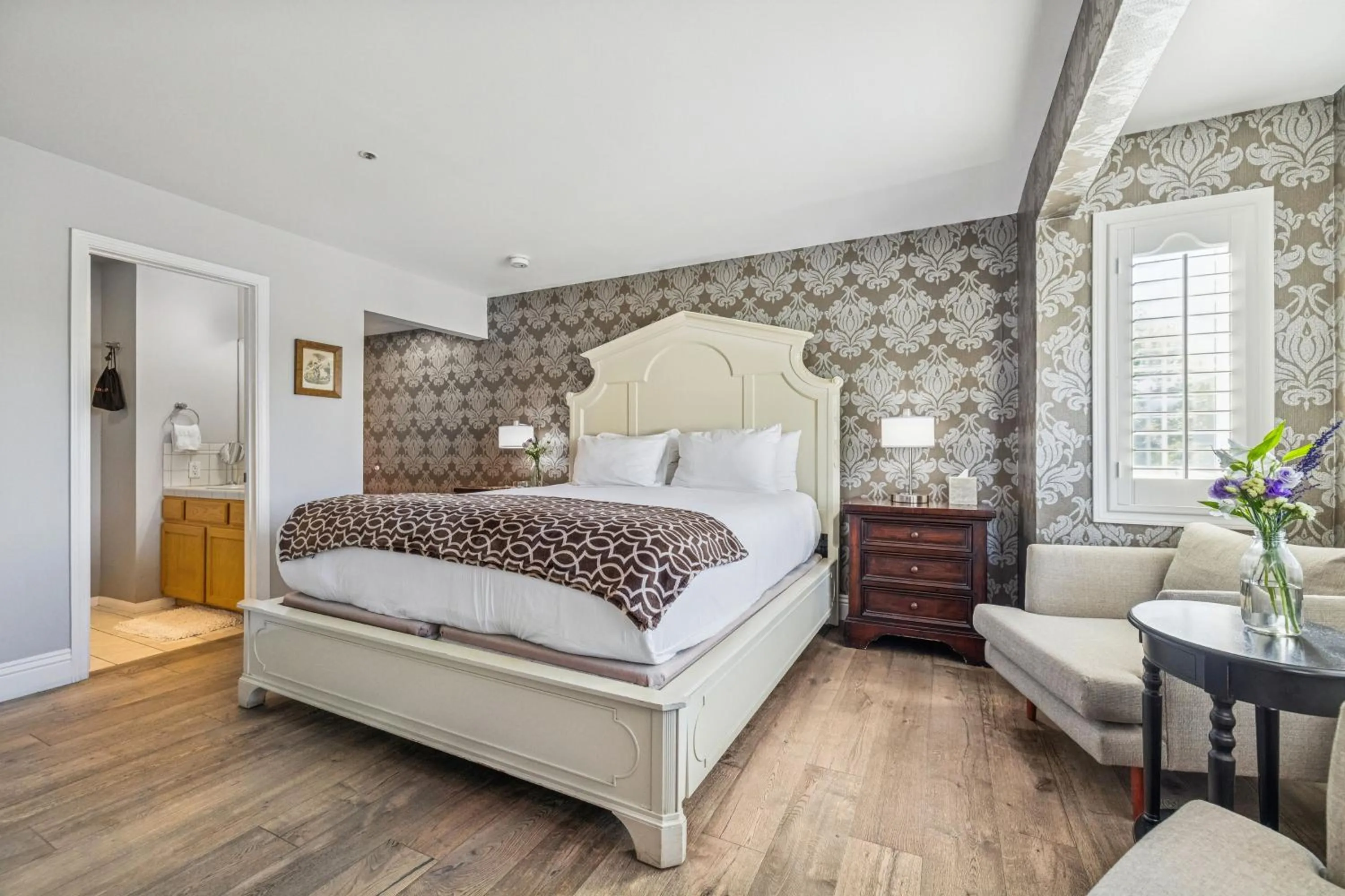 Bed in Mirabelle Inn