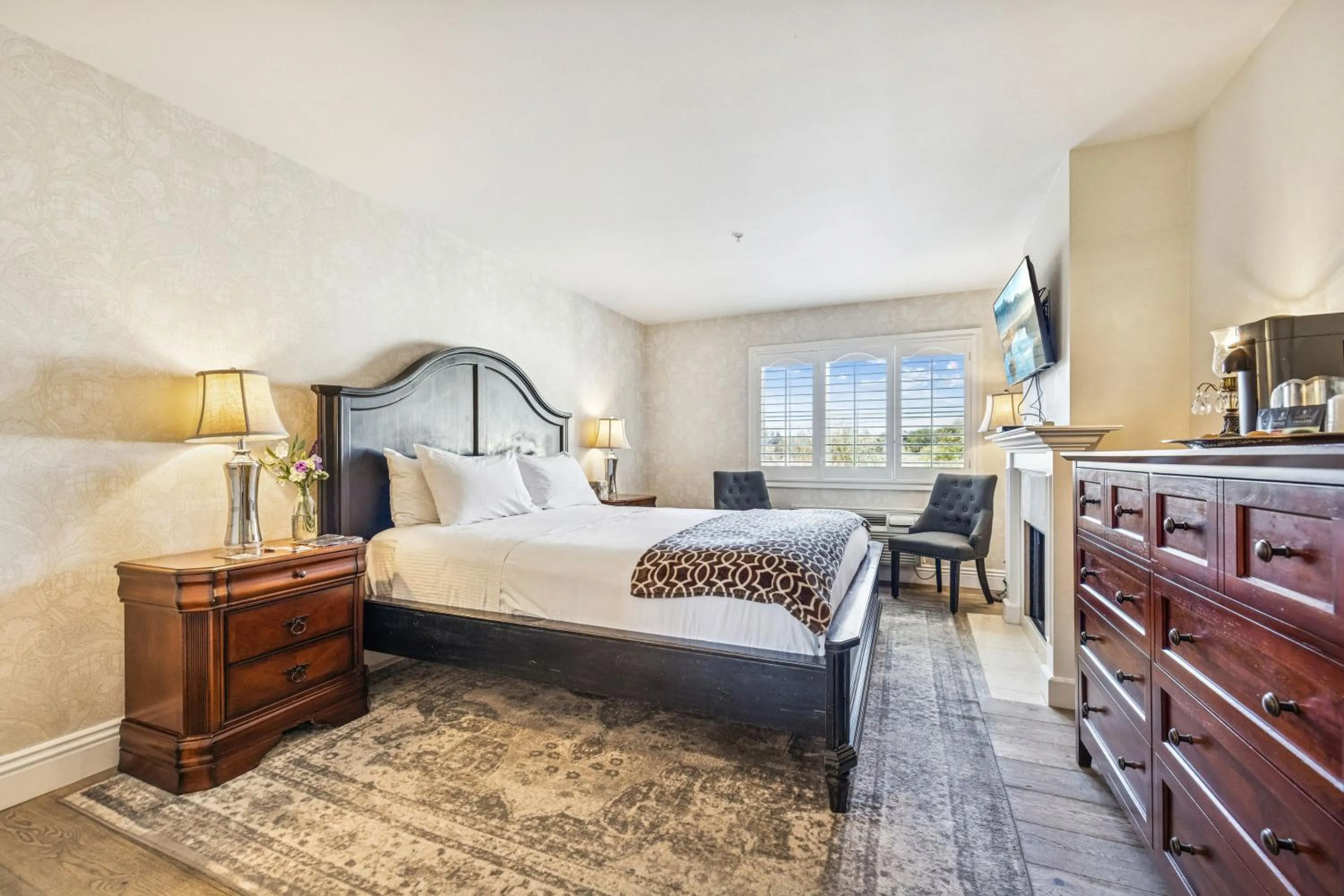 Bed in Mirabelle Inn