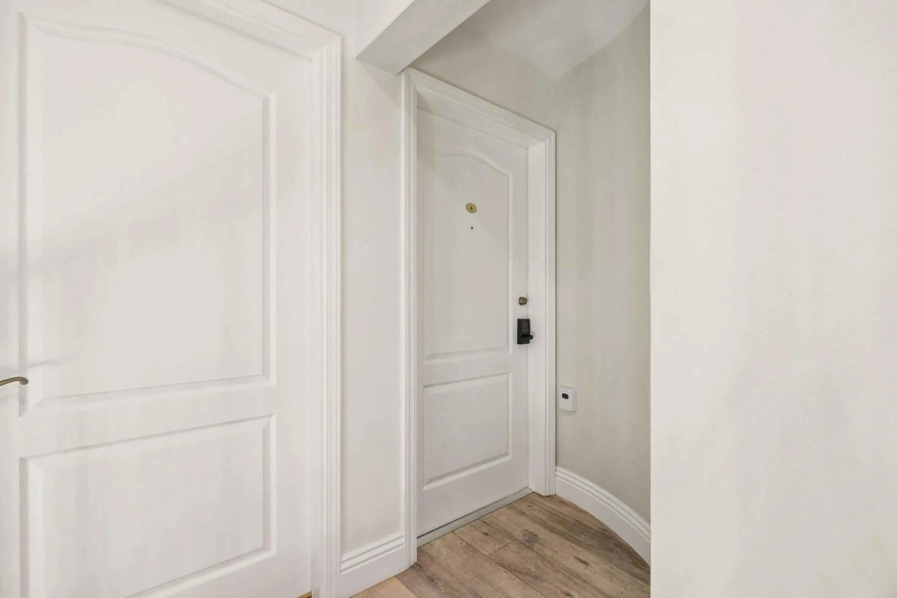 Facade/entrance in Mirabelle Inn