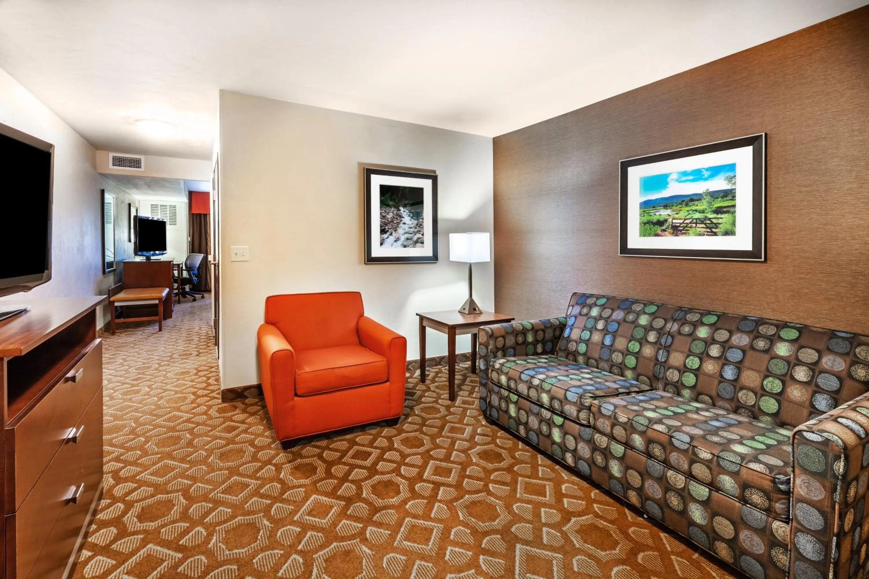 Photo of the whole room in Holiday Inn & Suites Durango Downtown by IHG