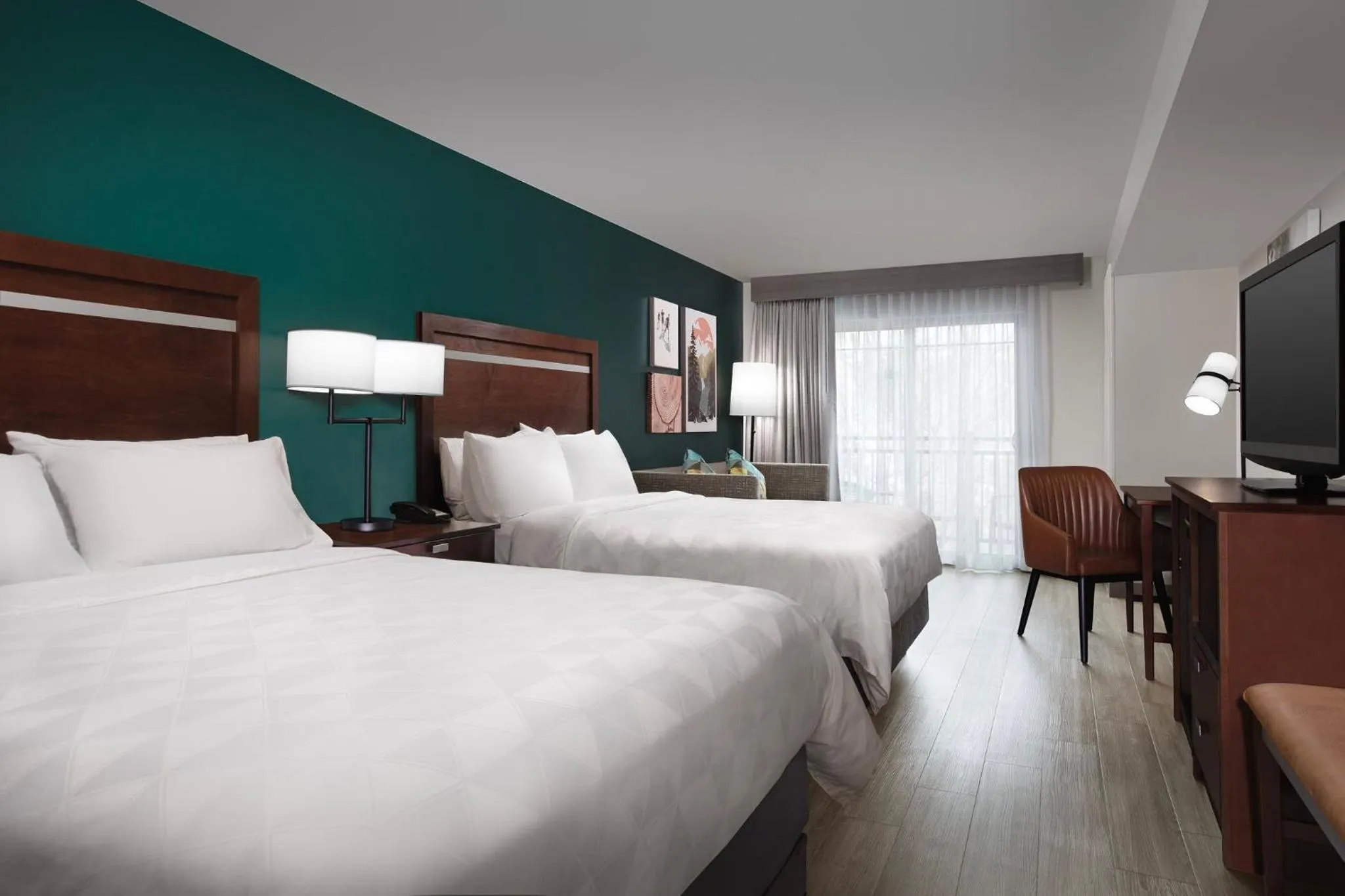 Photo of the whole room, Bed in Holiday Inn & Suites Durango Downtown by IHG