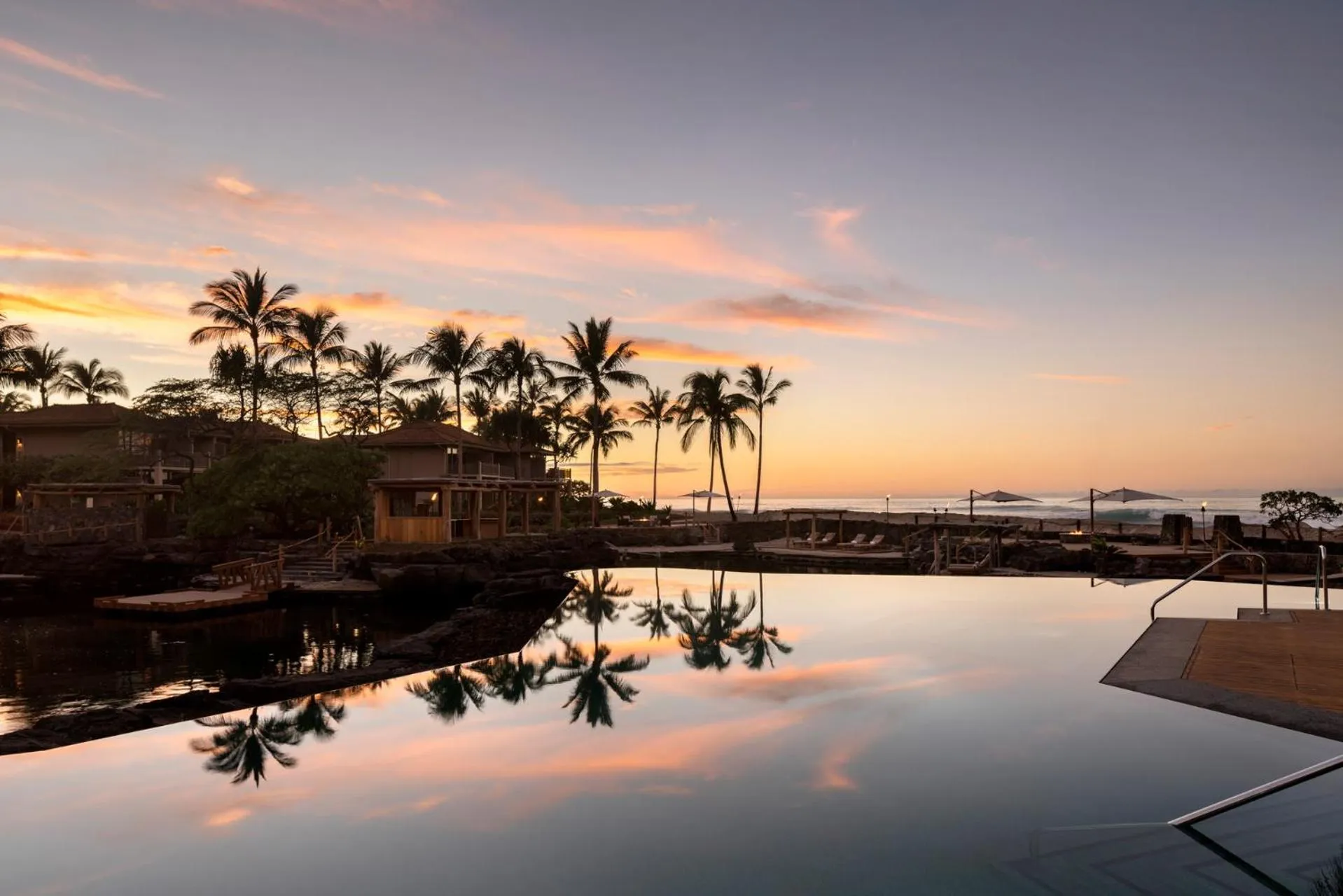 Swimming pool in Four Seasons Resort Hualalai
