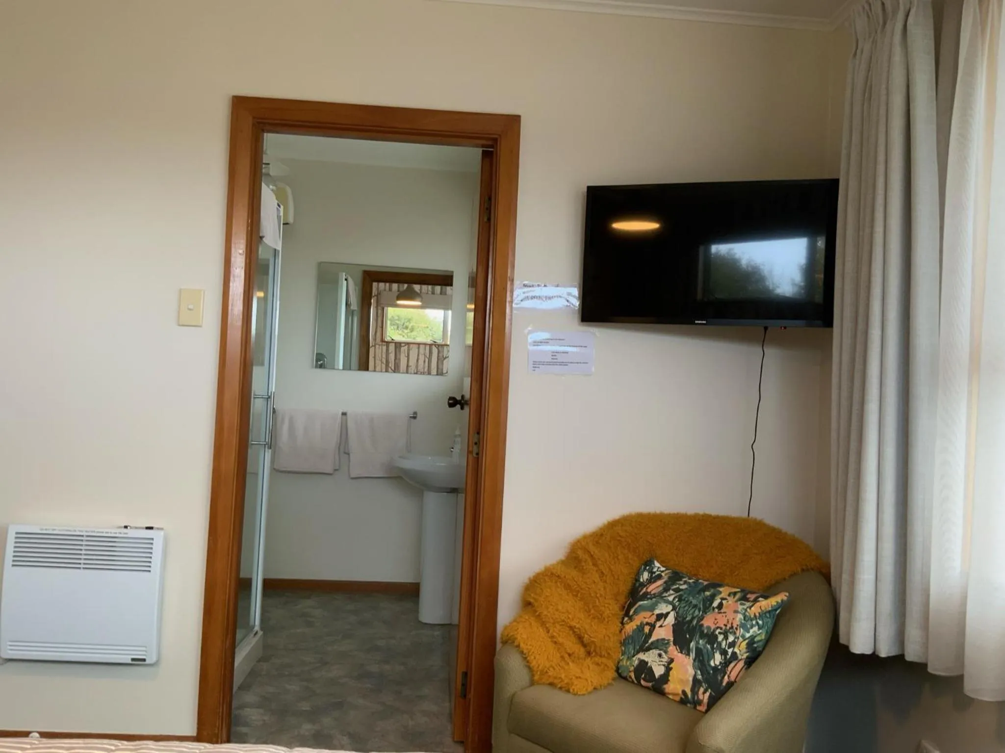 Bathroom in Brook House B&B & Cottages