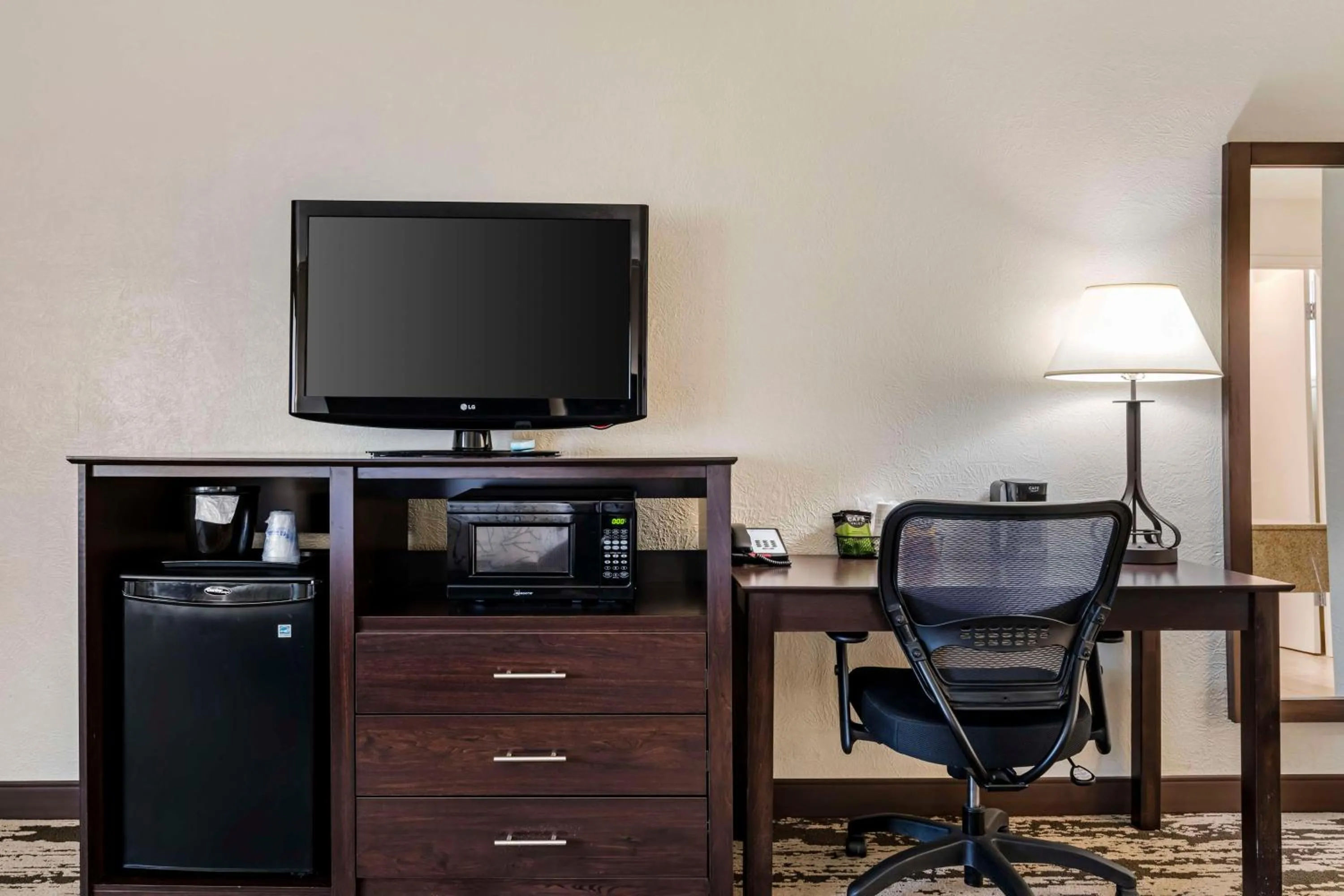 Bedroom in Best Western Prescottonian