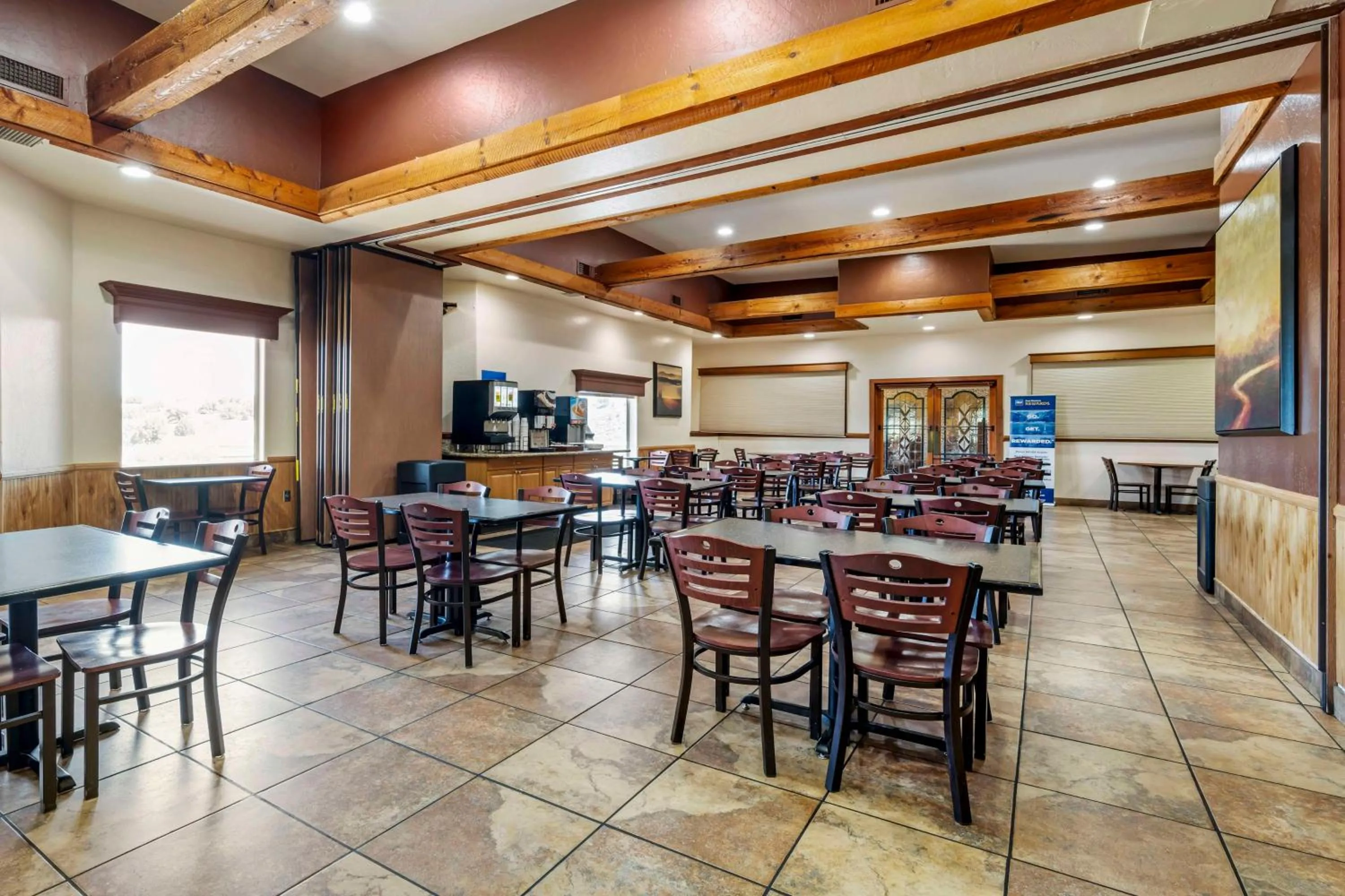 Breakfast in Best Western Prescottonian