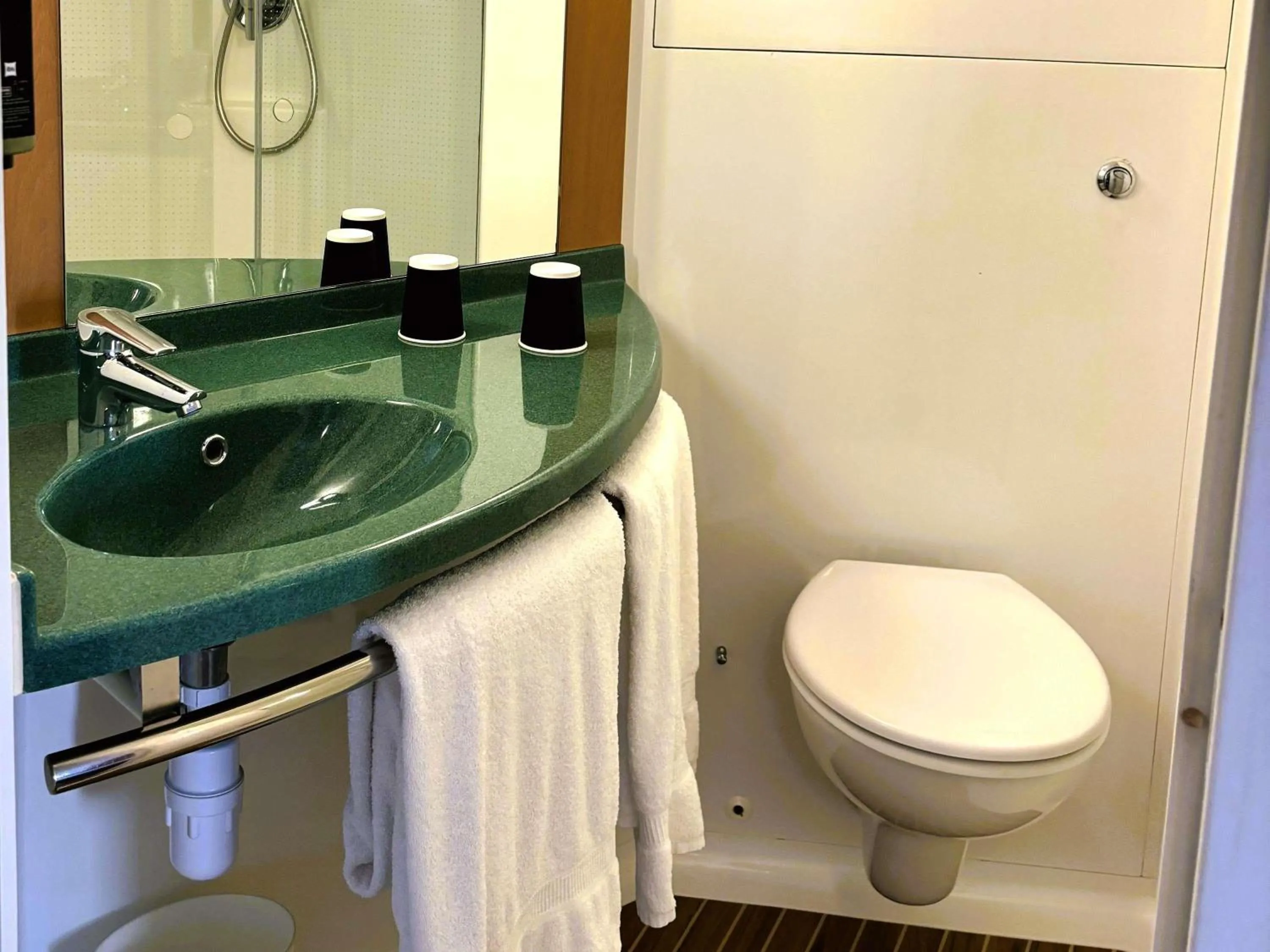 Bedroom in ibis Carlisle City Centre