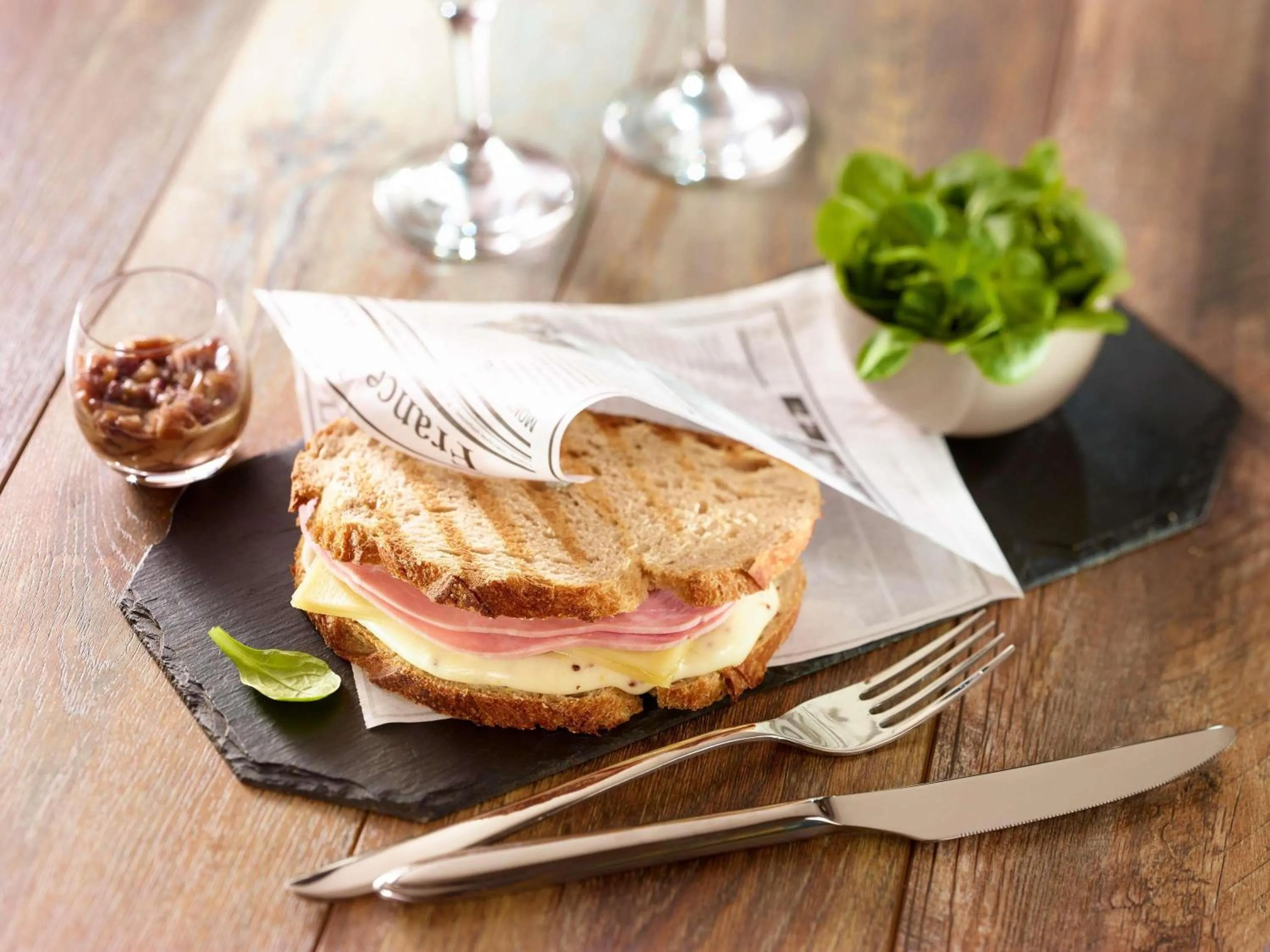 Lounge or bar in ibis Carlisle City Centre