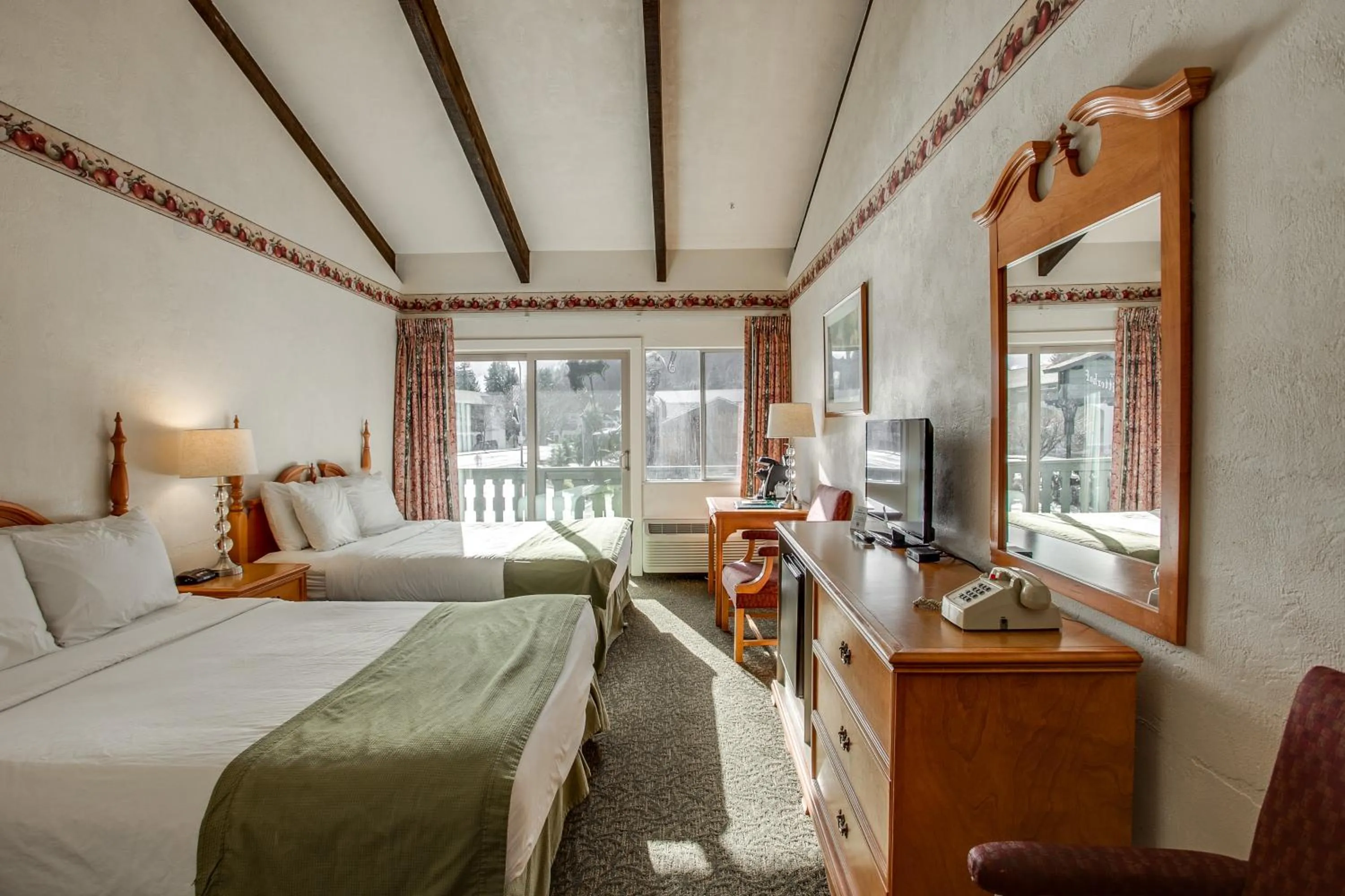 Bed in Der Ritterhof Inn