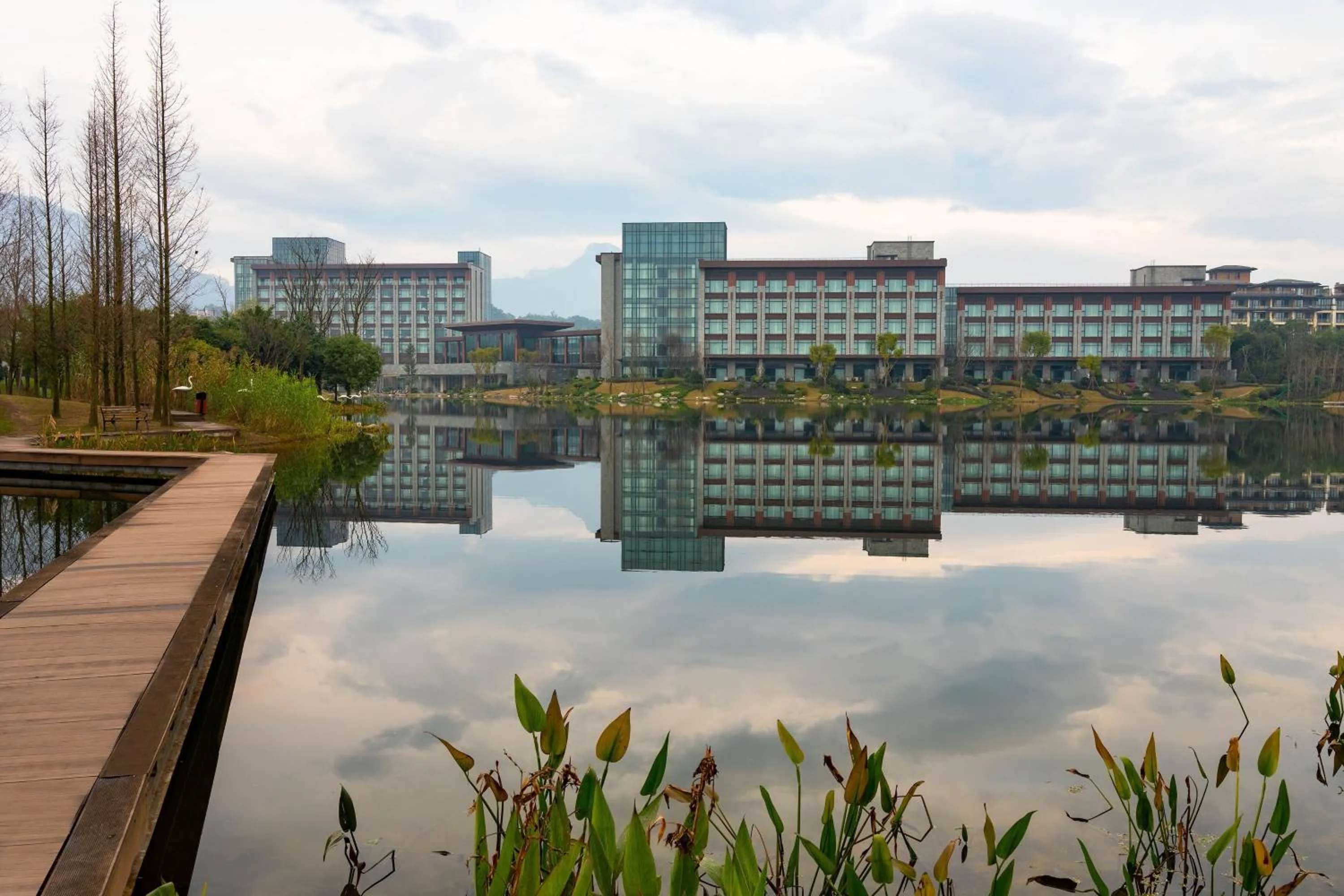 Property building in Le Meridien Emei Mountain Resort