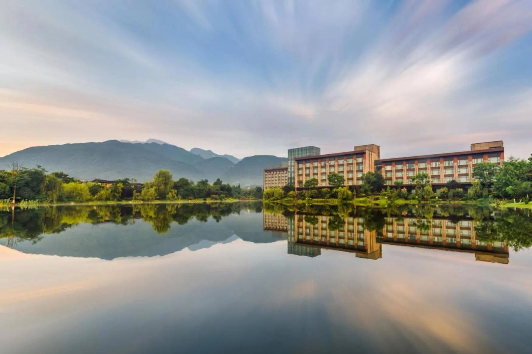 Property building in Le Meridien Emei Mountain Resort