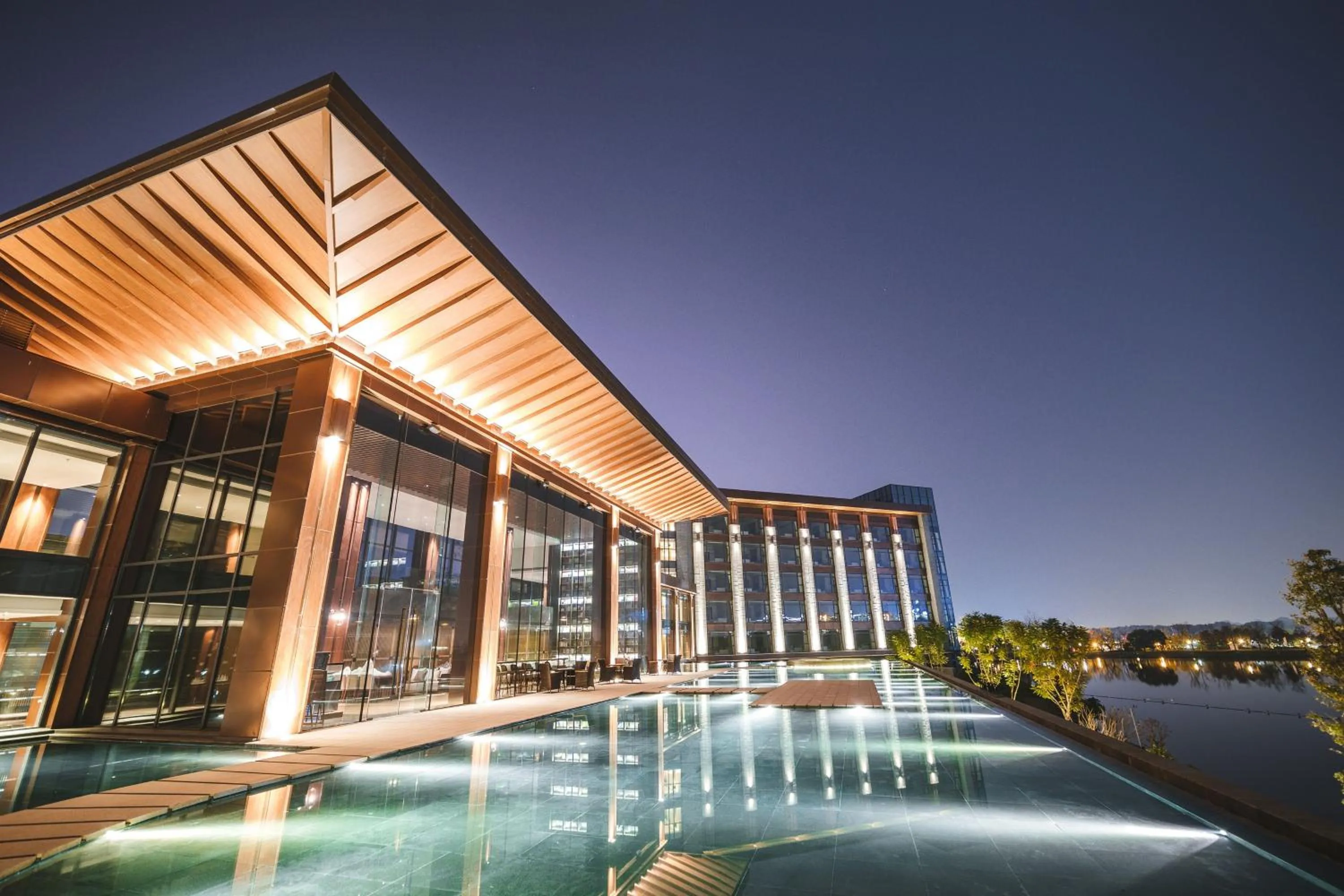 Lounge or bar in Le Meridien Emei Mountain Resort