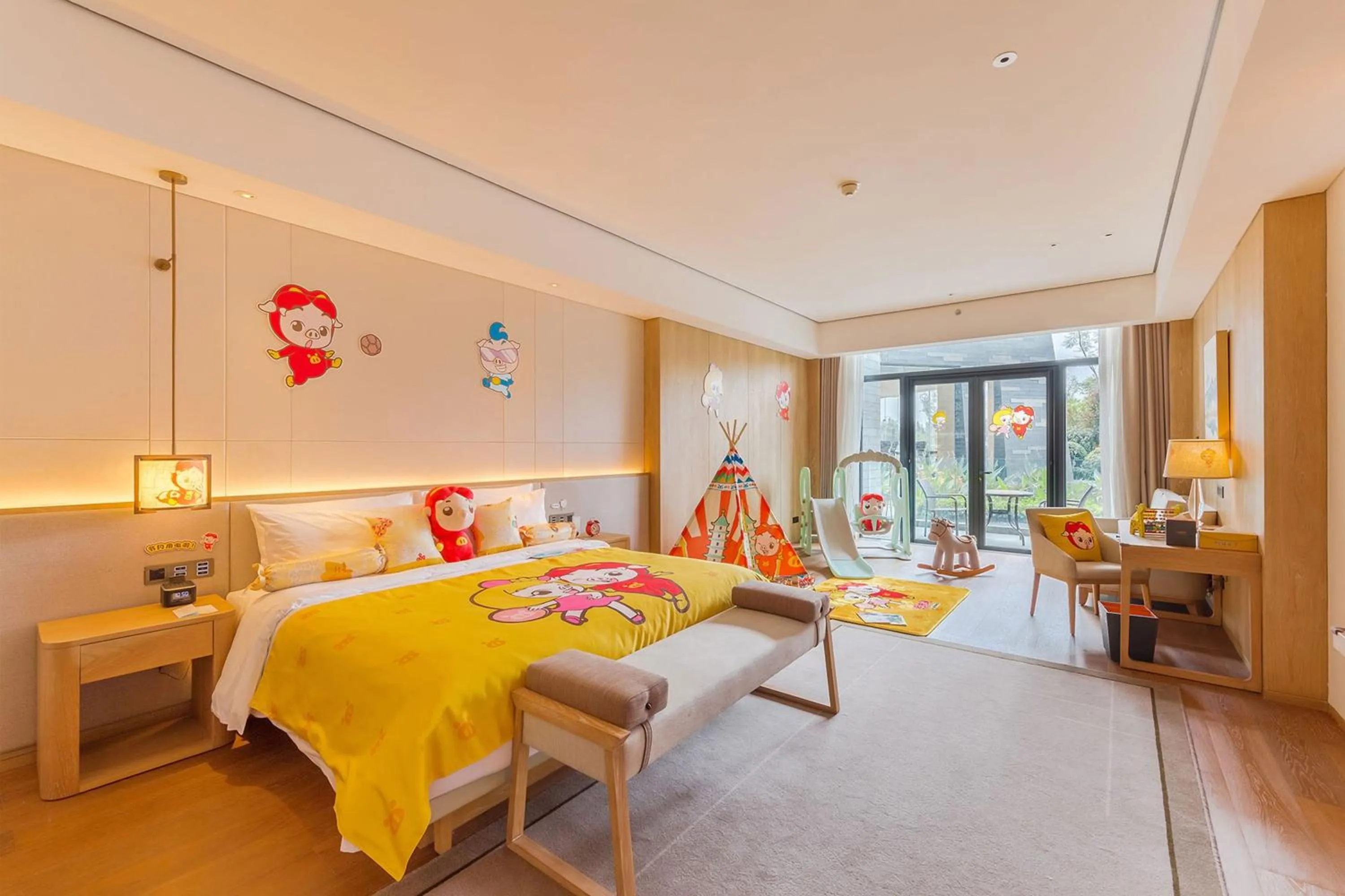 Photo of the whole room, Bed in Le Meridien Emei Mountain Resort