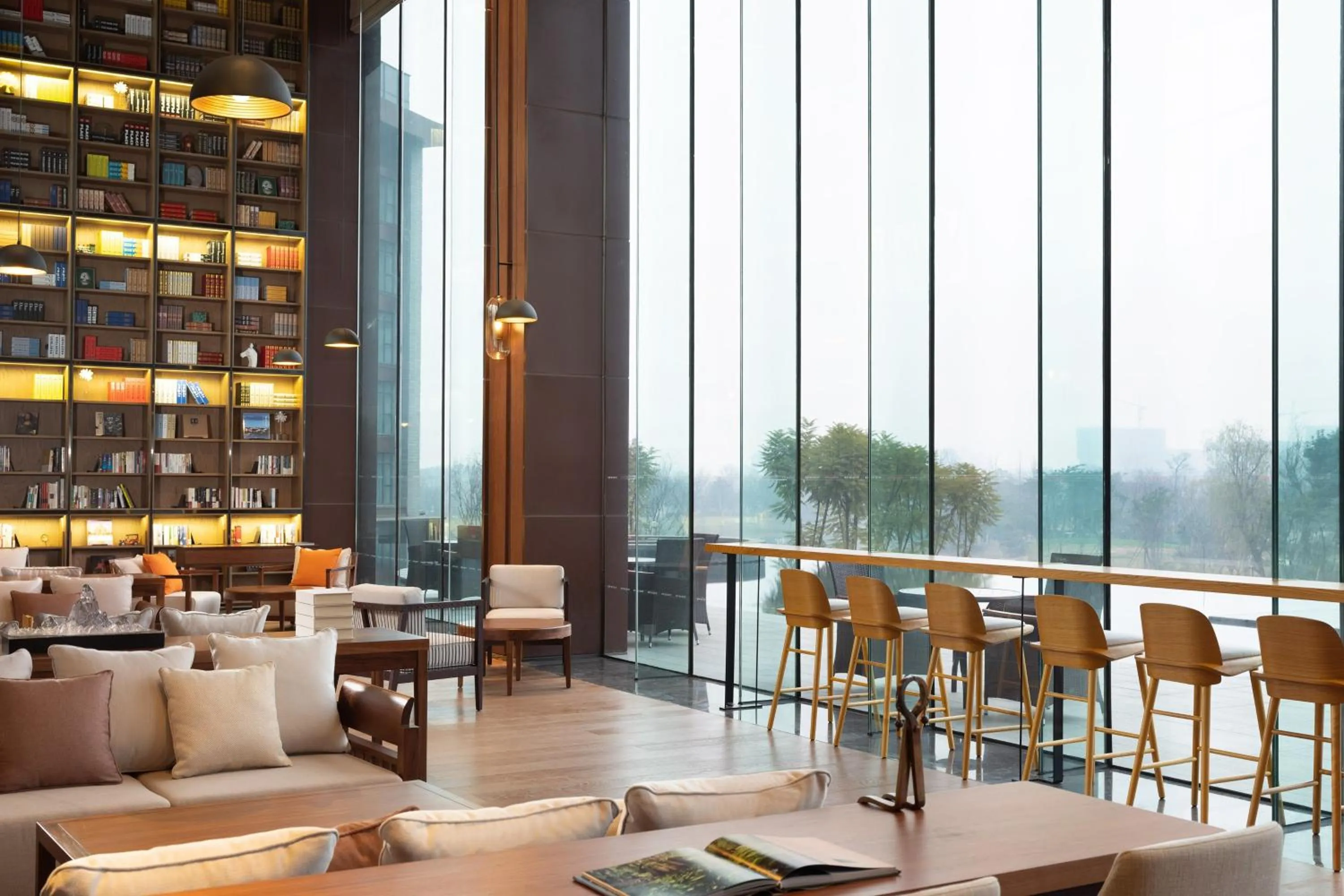 Lounge or bar in Le Meridien Emei Mountain Resort