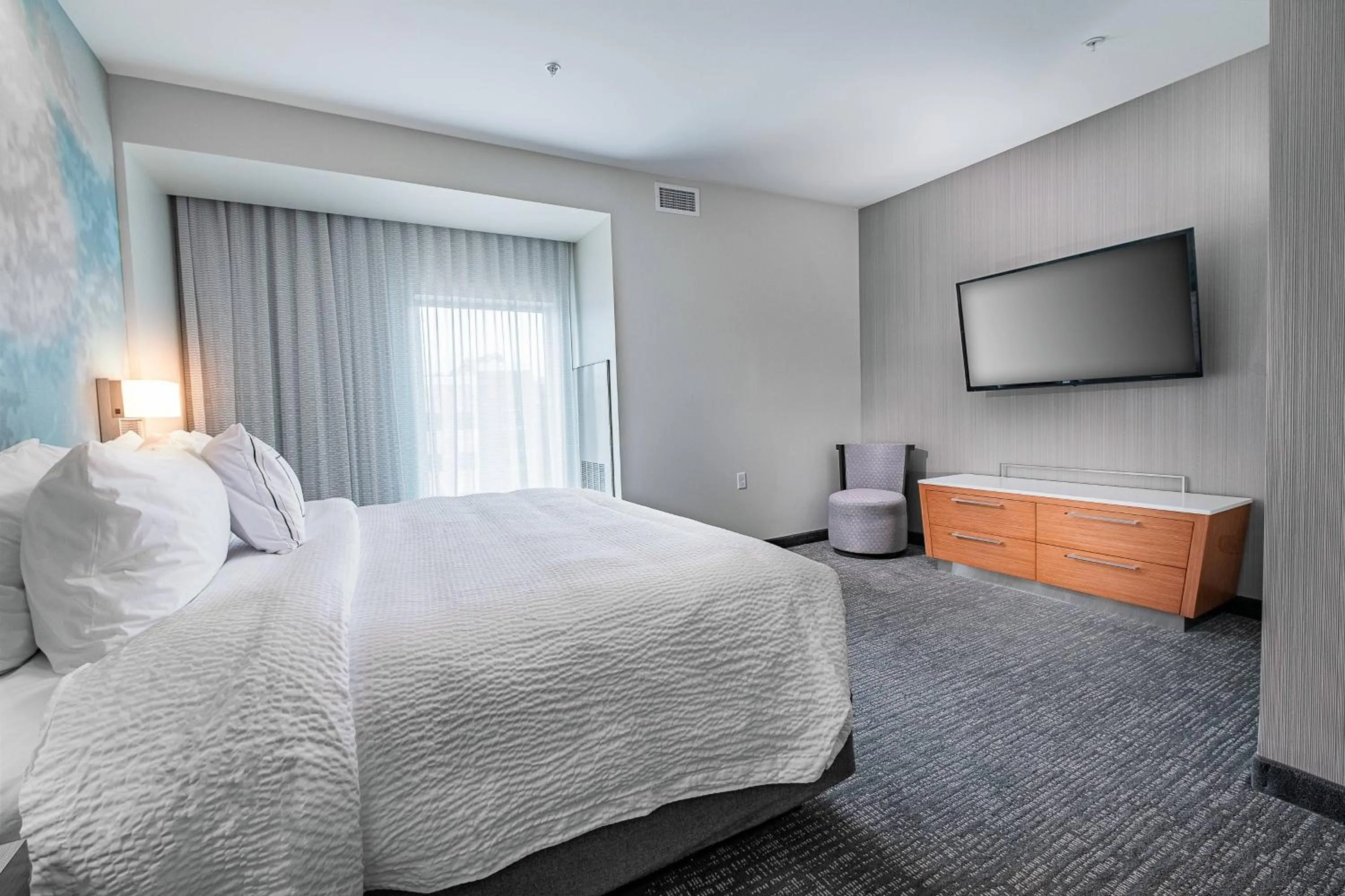 Bedroom, Bed in Courtyard by Marriott Toledo West