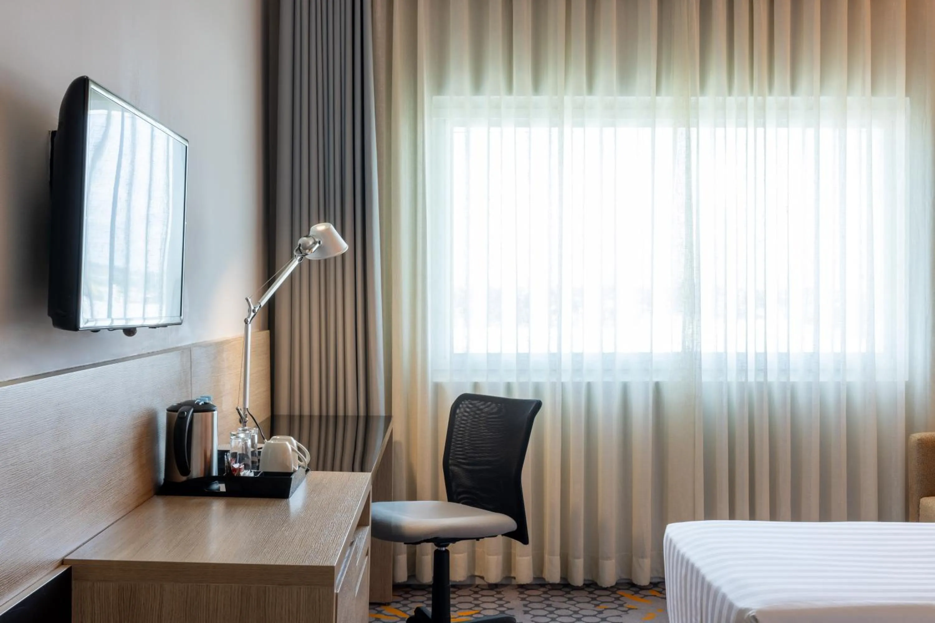 TV and multimedia in Park Inn by Radisson Davao