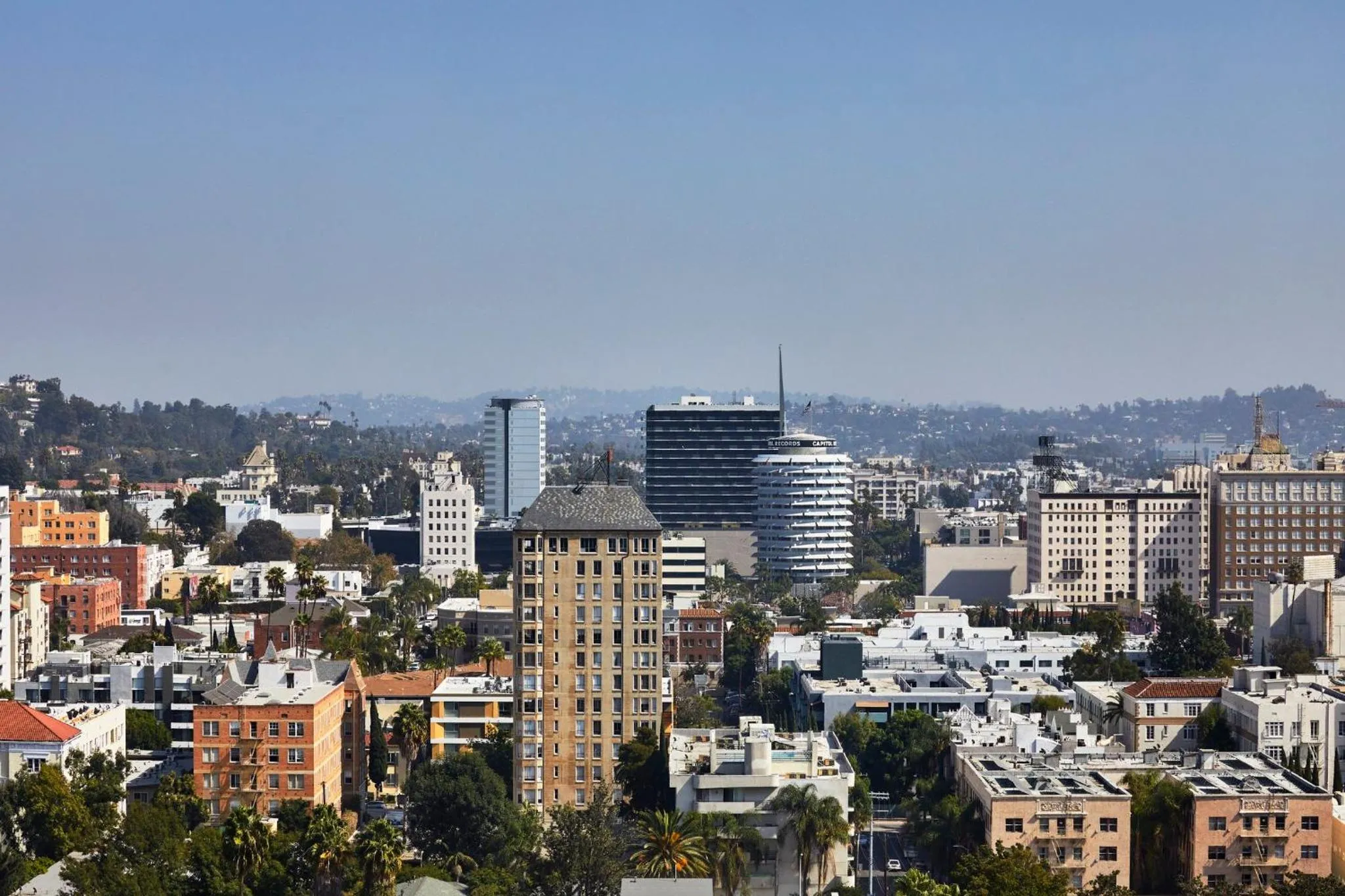 Photo of the whole room in Loews Hollywood Hotel