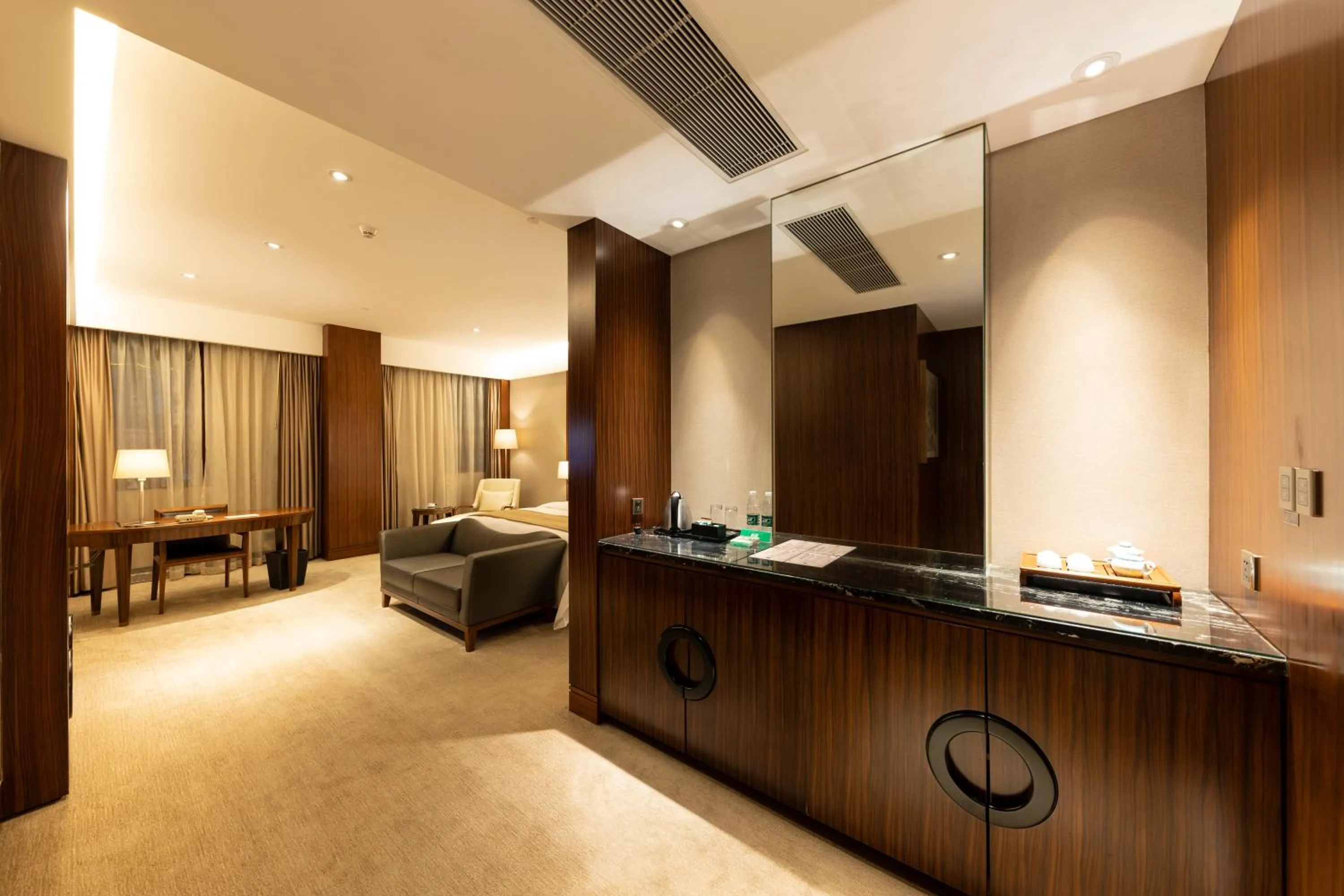 Photo of the whole room in Shenzhen Nanshan L'Hermitage