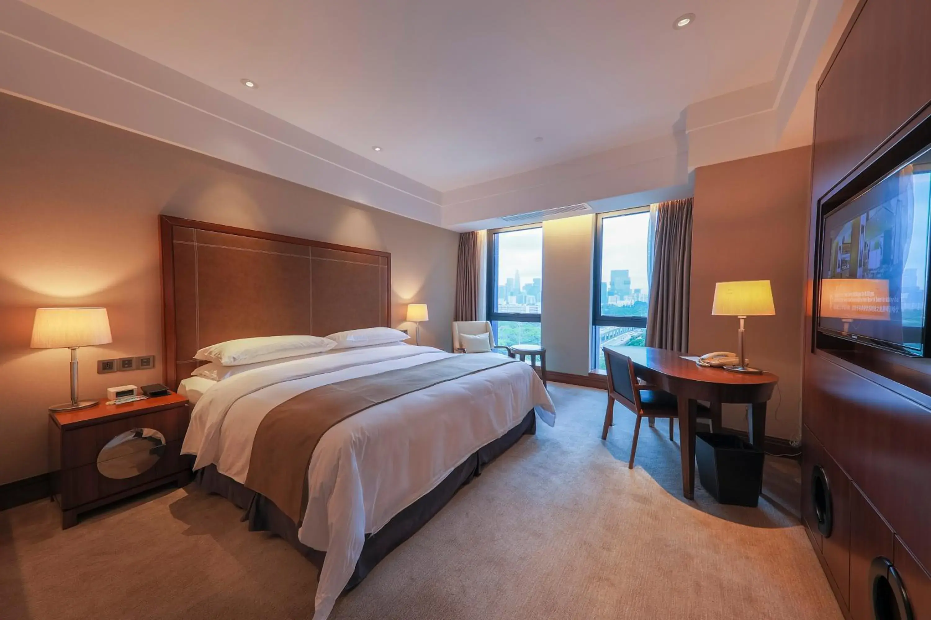 Superior King Room in Shenzhen Nanshan L'Hermitage Superior King Room in Shenzhen Nanshan L'Hermitage