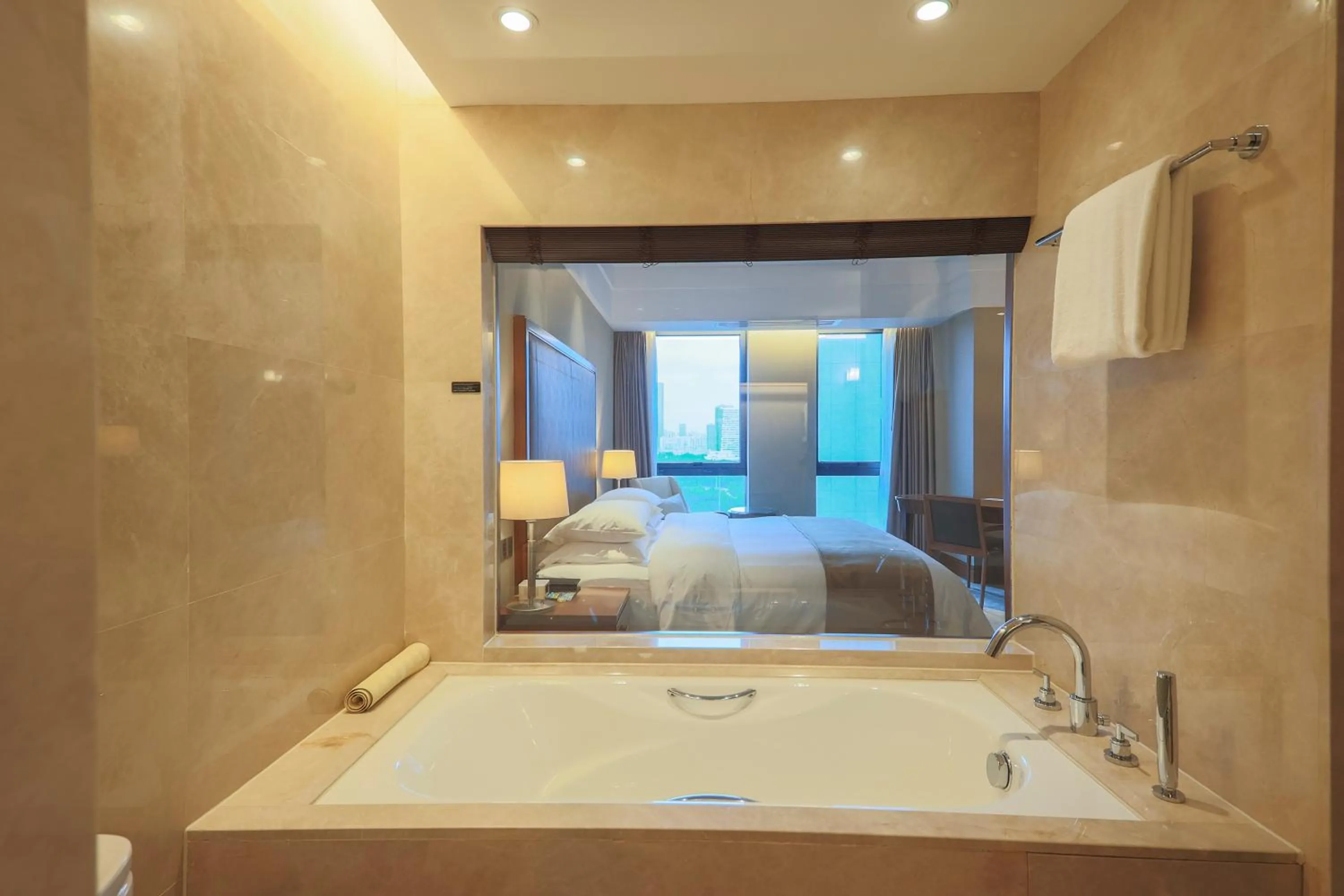 Bathroom, Bed in Shenzhen Nanshan L'Hermitage