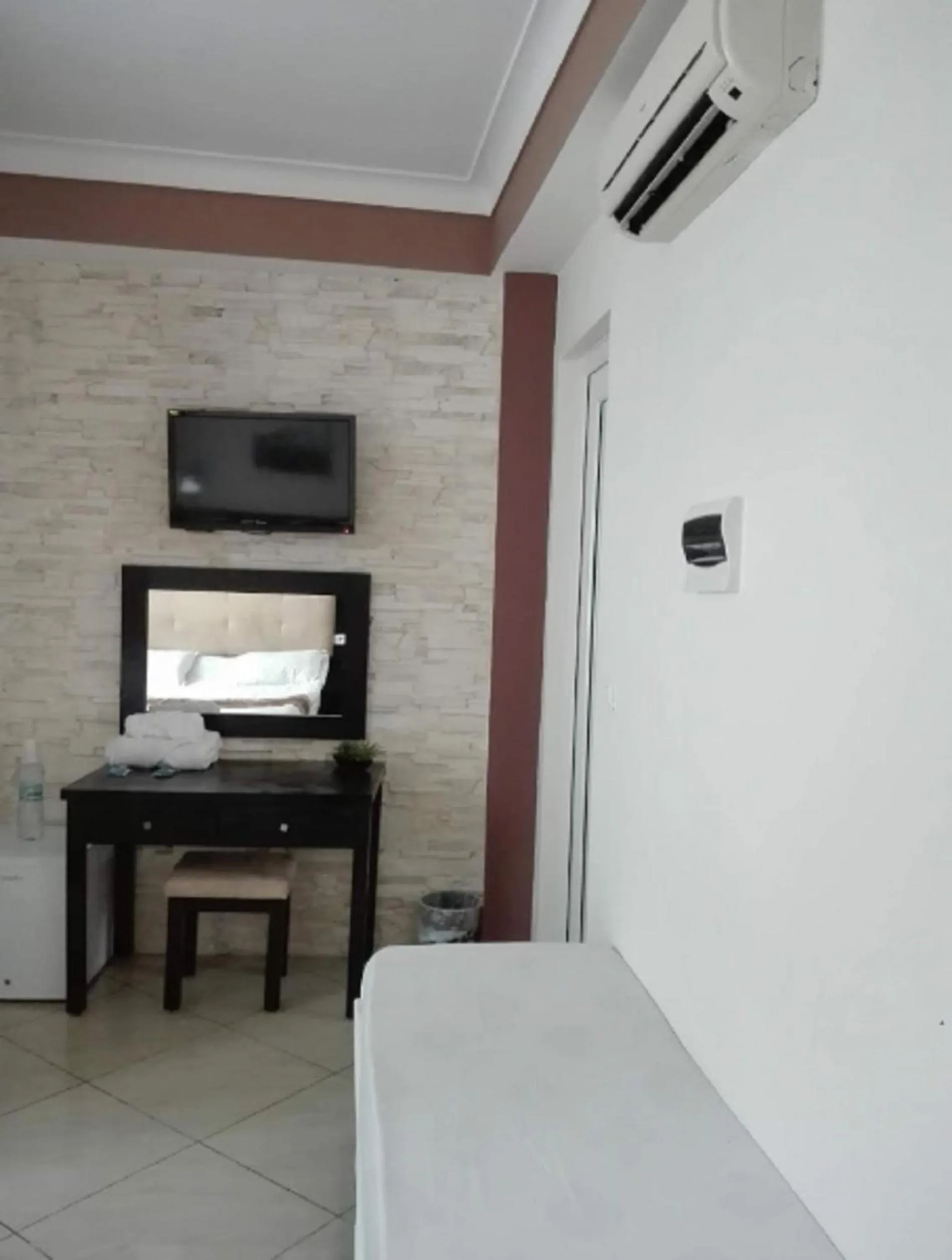 Bed in LES 2 HORLOGES