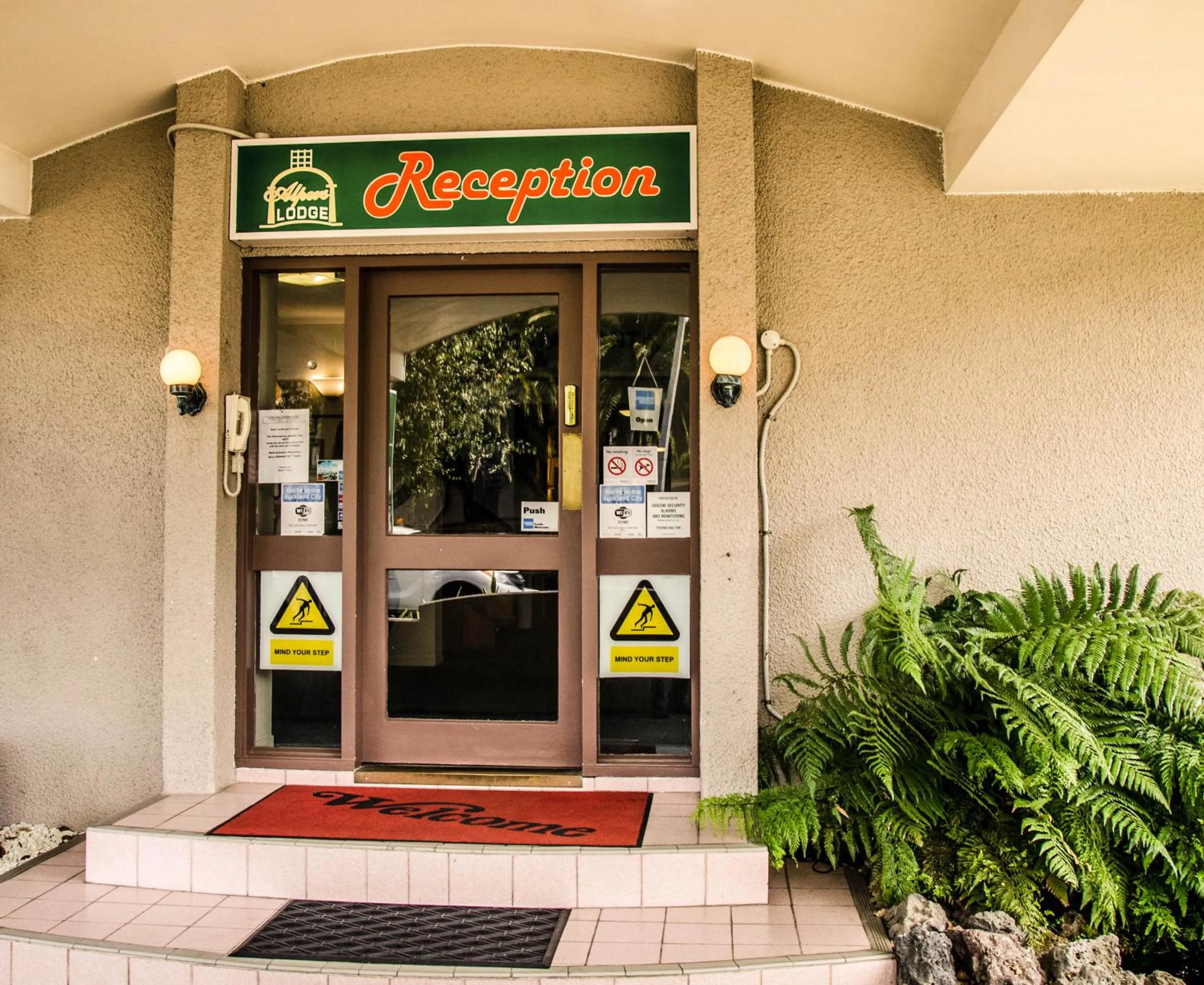 Alpers Lodge & Conference Centre