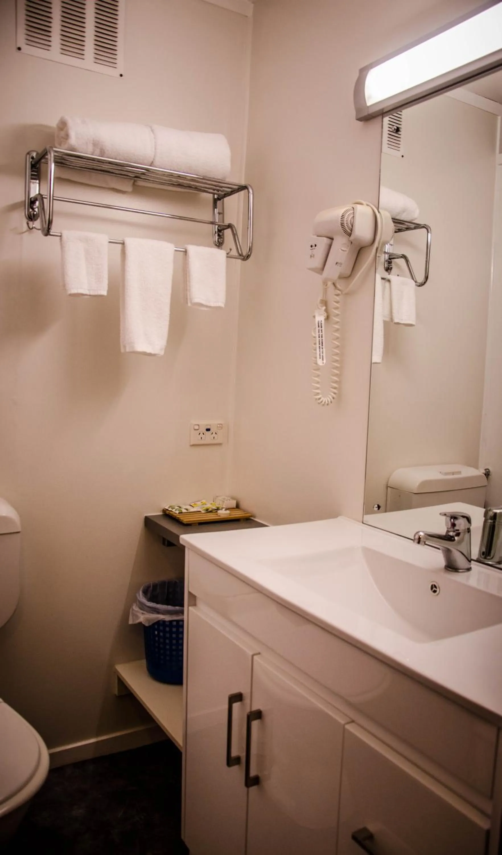 Alpers Lodge & Conference Centre